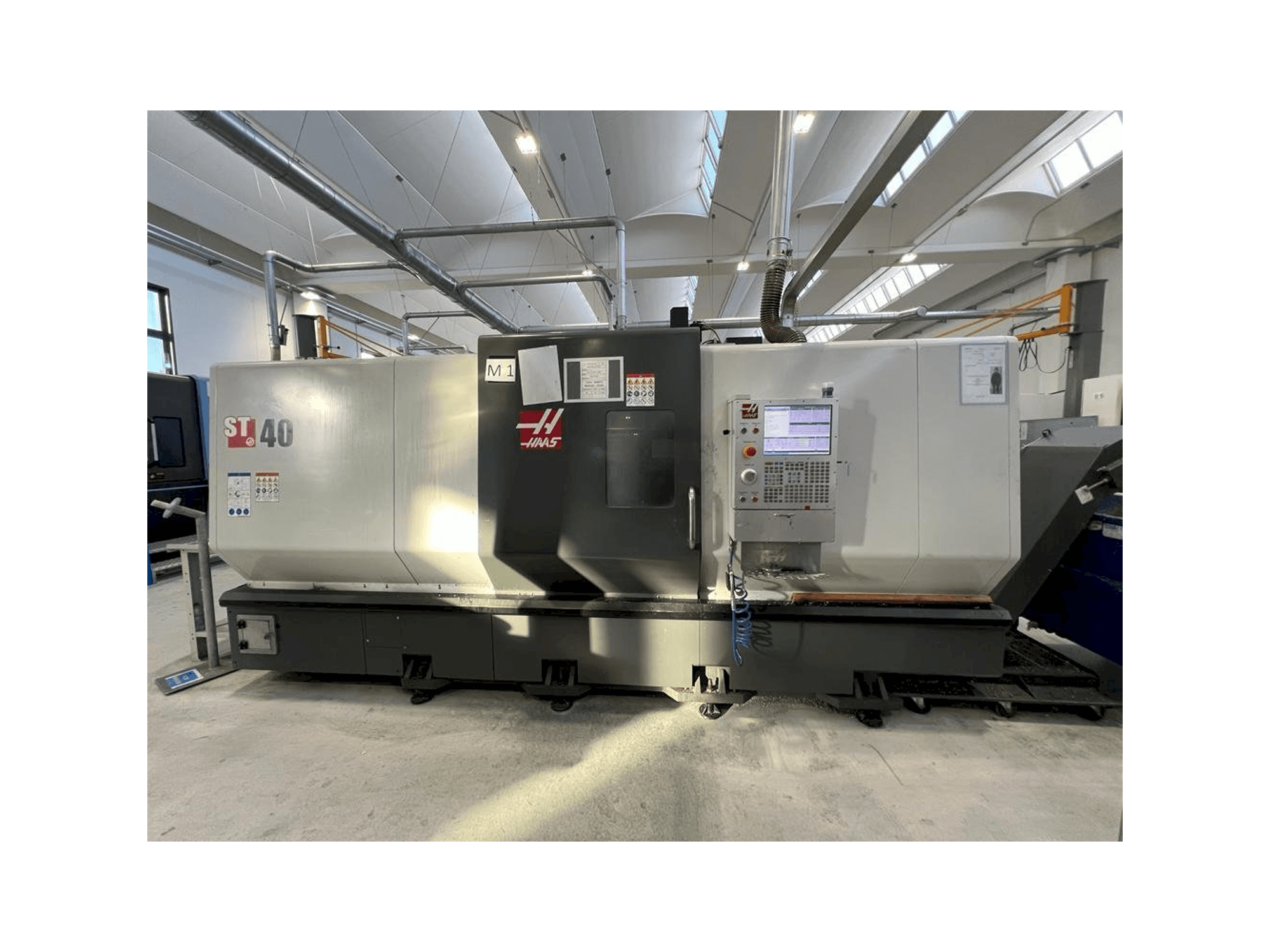 Frontansicht der HAAS ST-40 Maschine