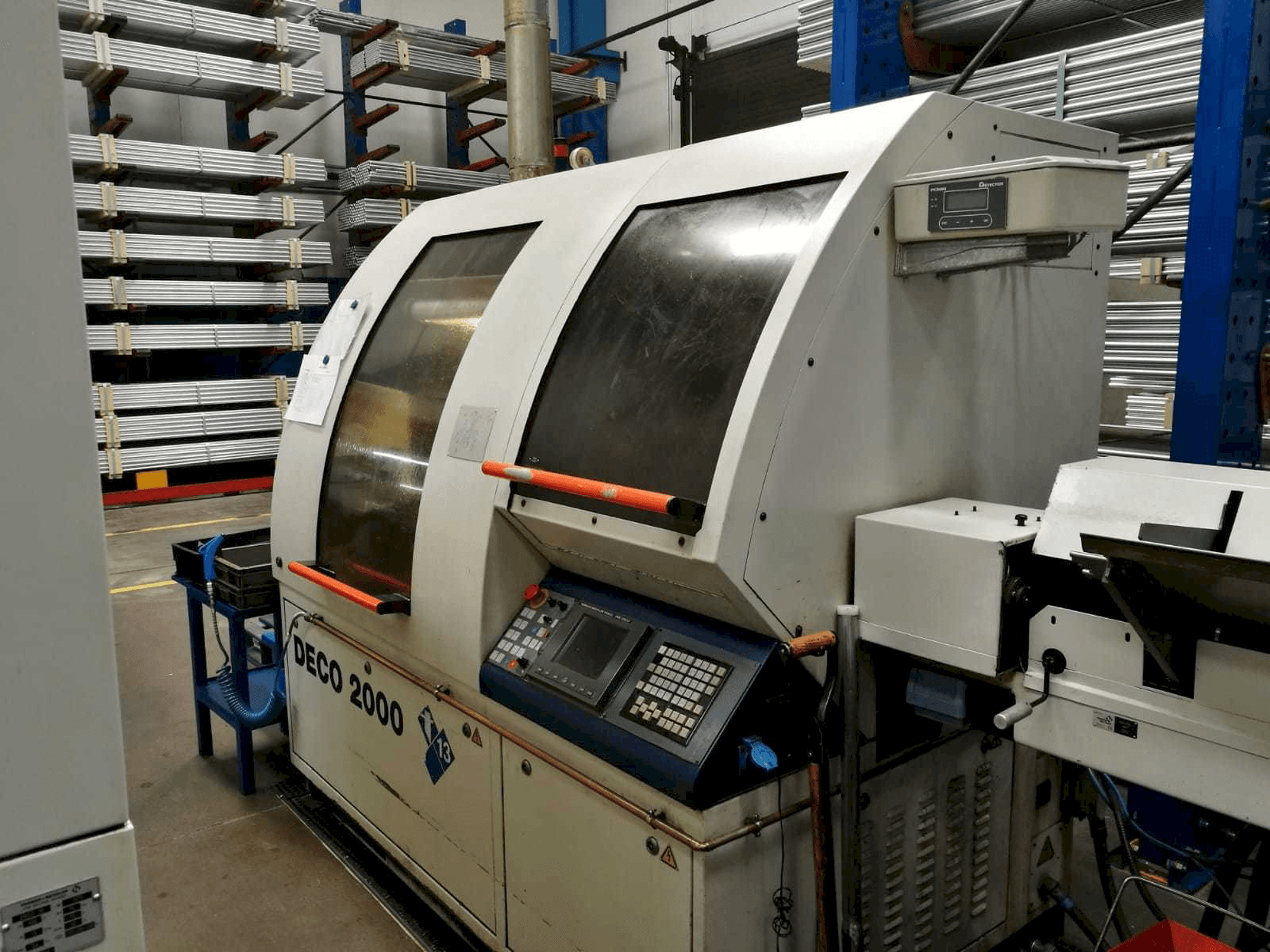 Frontansicht der Bechler DECO 2000/13 Maschine