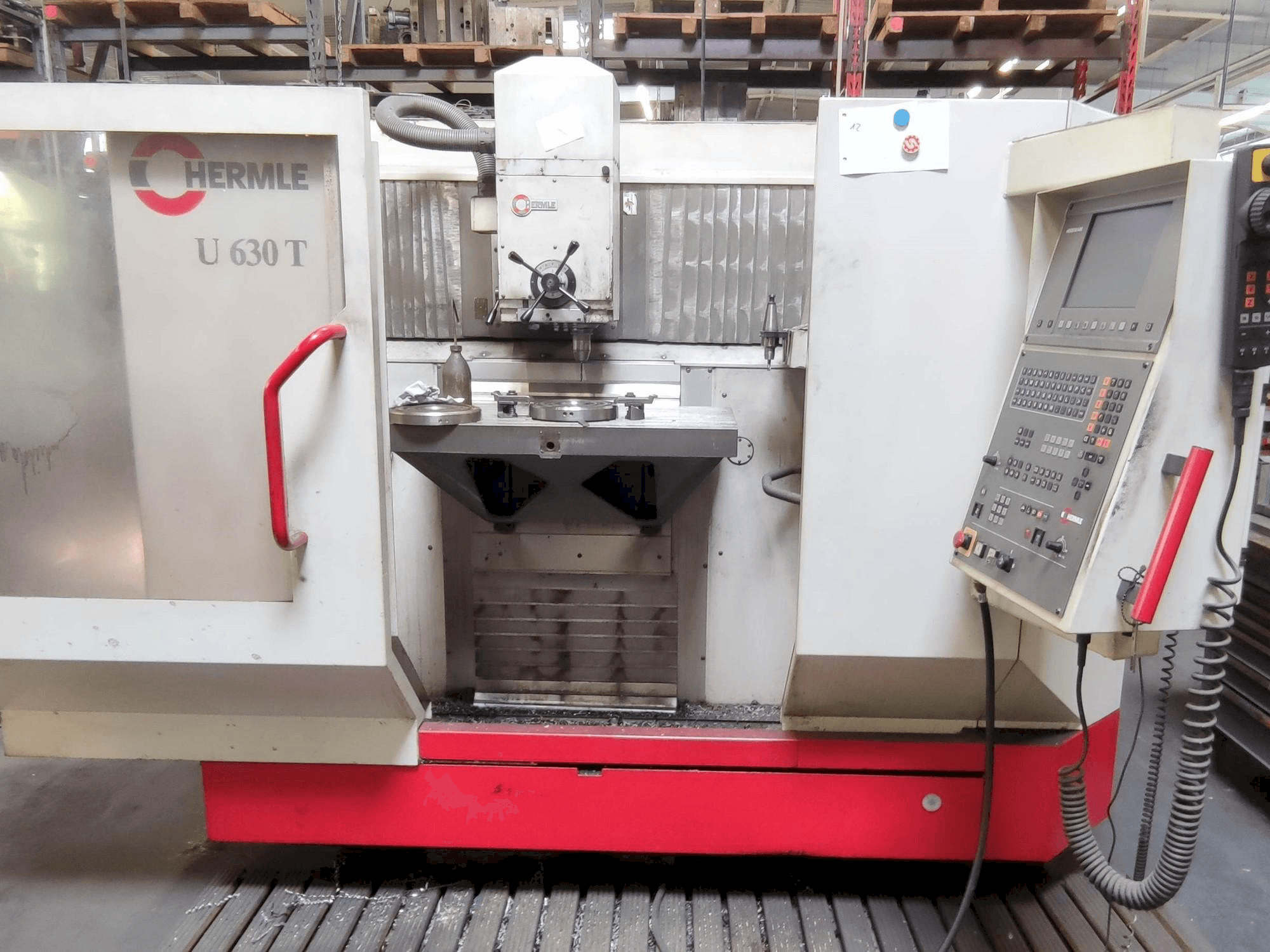 Frontansicht der HERMLE U630T Maschine