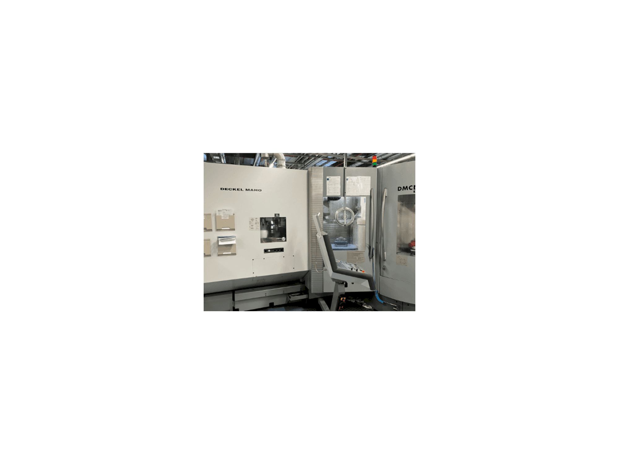 Frontansicht der DECKEL MAHO DMC 60 T RS3 Maschine