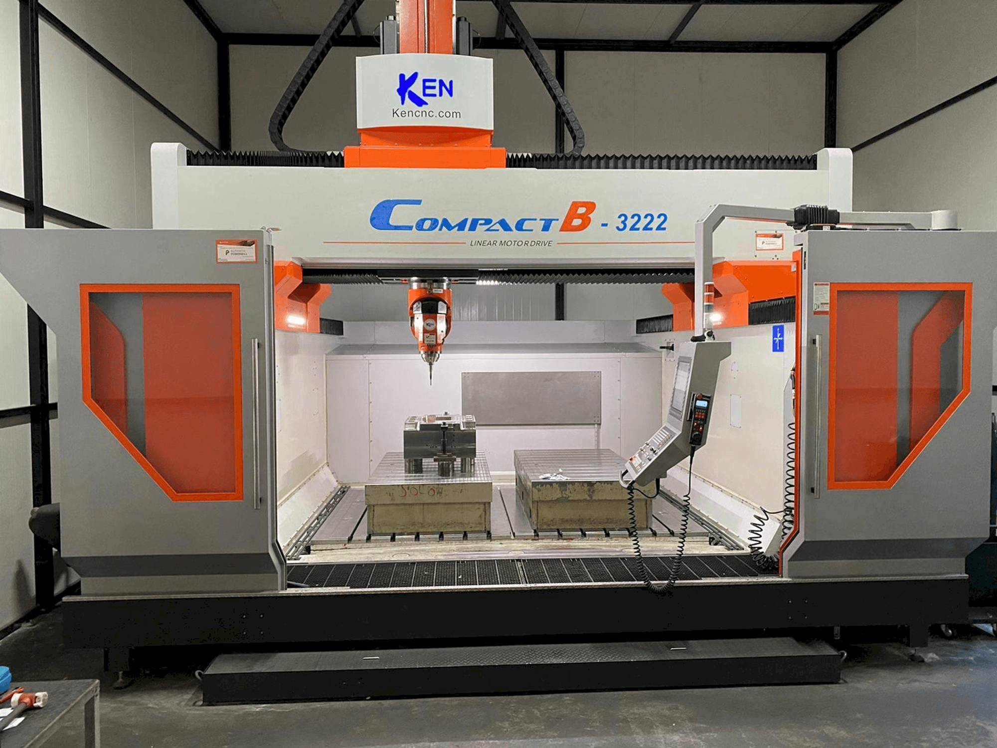 Frontansicht der KEN COMPACT B 3222 Maschine