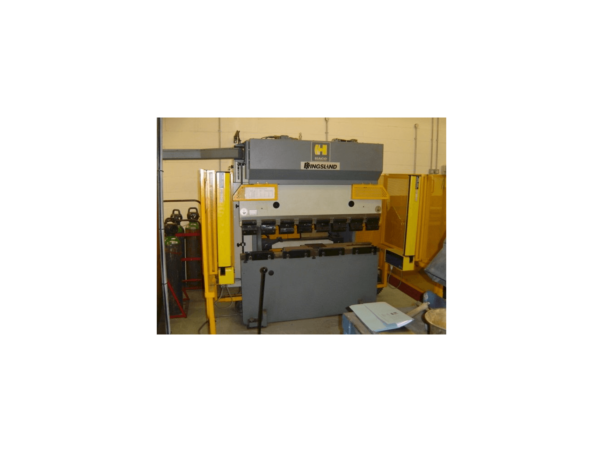 Frontansicht der HACO PPM 1640 Maschine