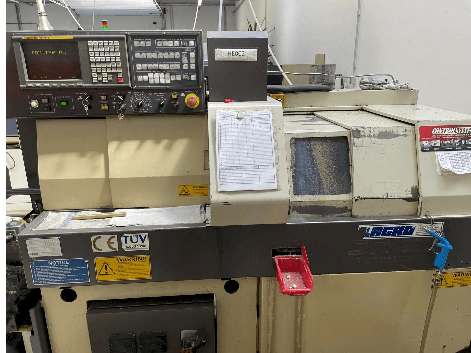 Frontansicht der Star SR20 Maschine