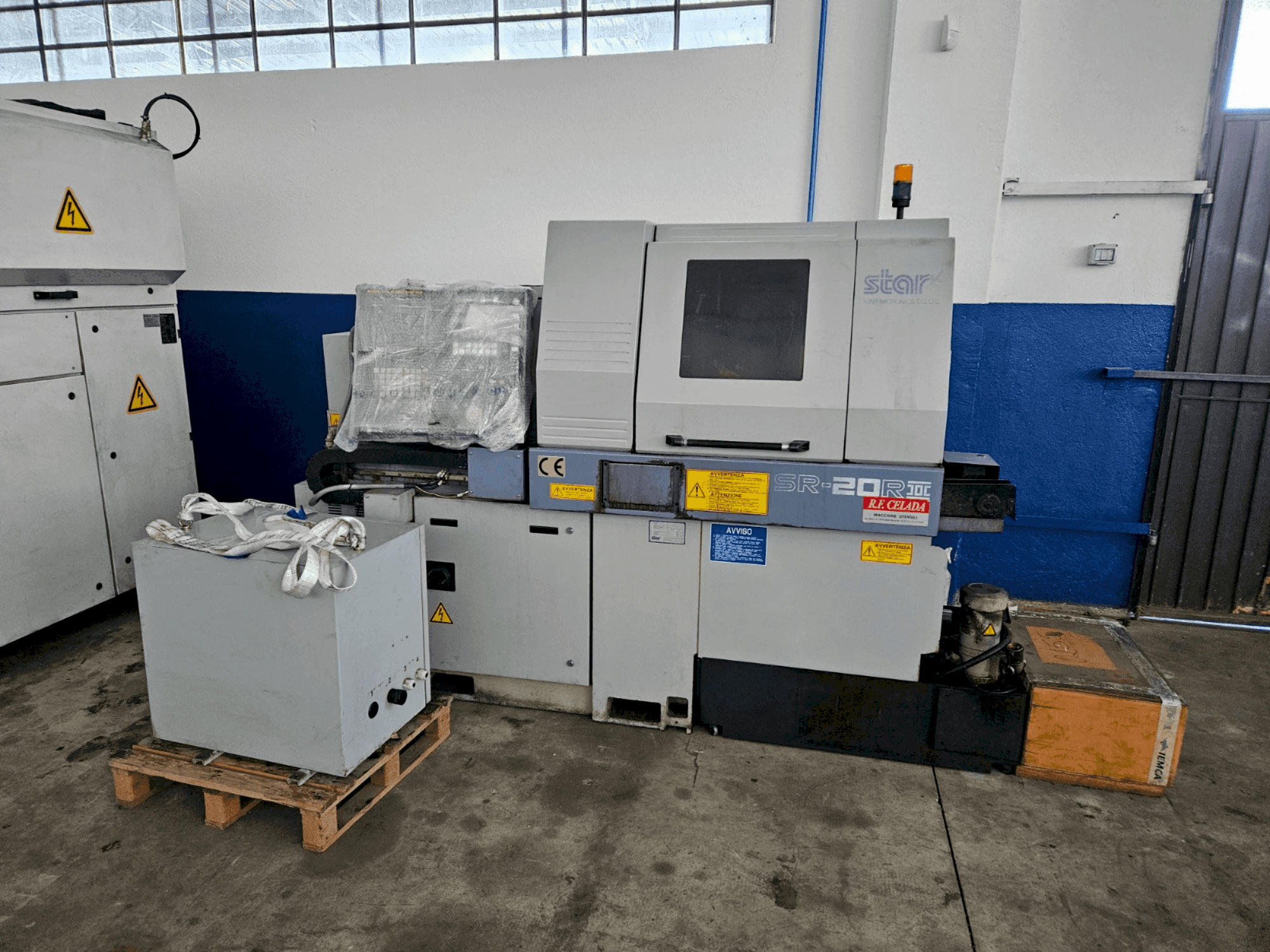 Frontansicht der STAR MICRONICS SR 20R II Maschine
