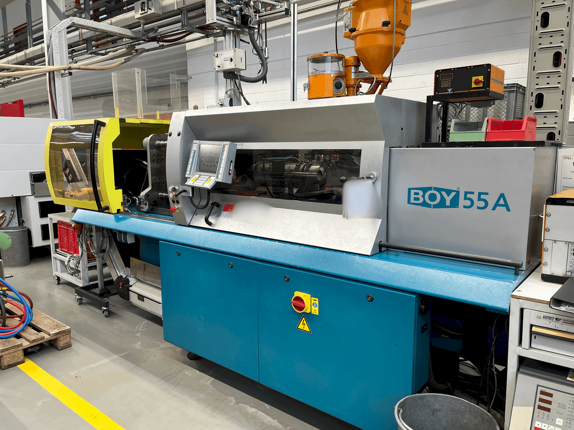 Frontansicht der BOY 55A Maschine