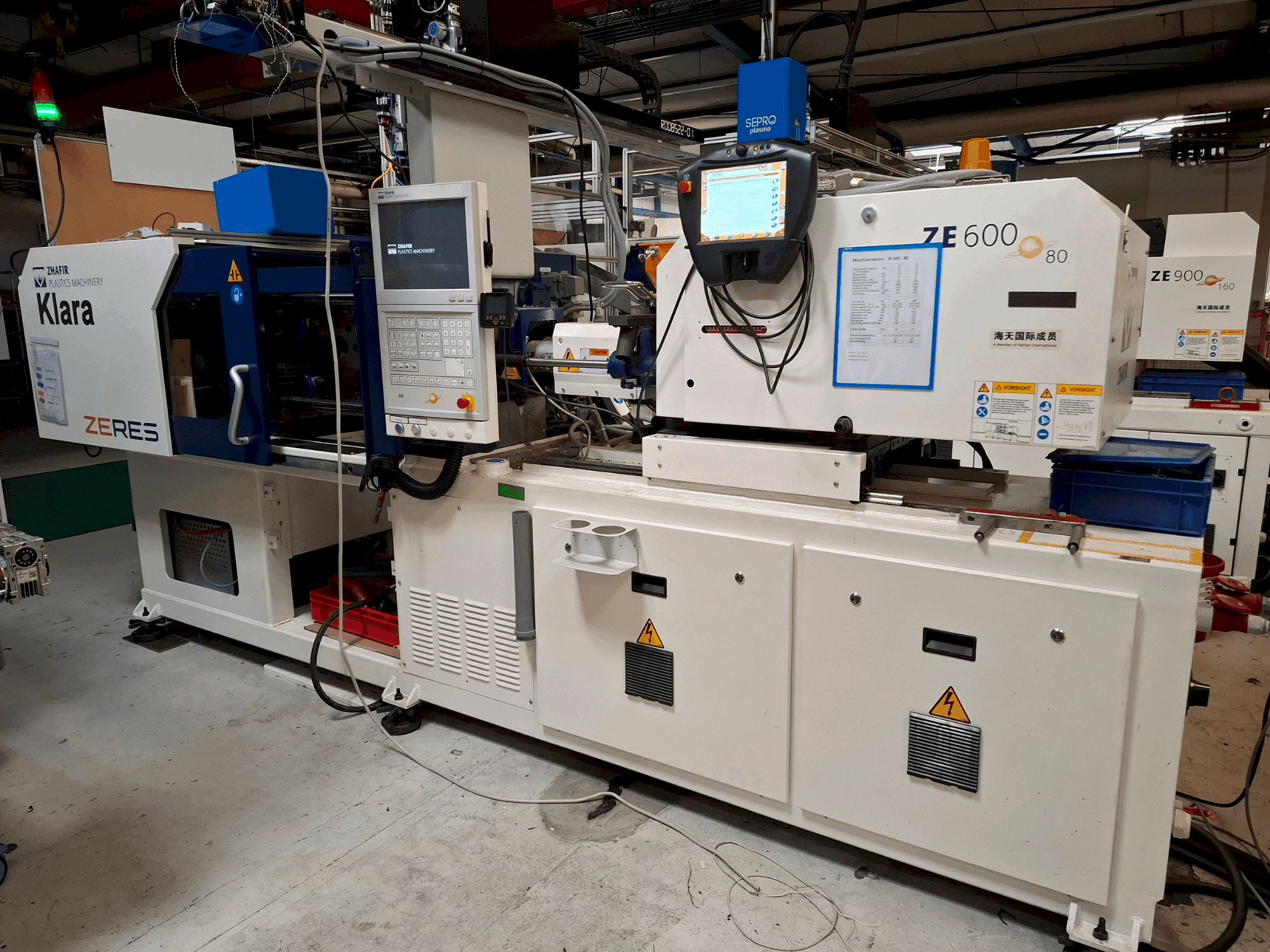 Frontansicht der HAITIAN ZHAFIR Zeres ZE600 Maschine