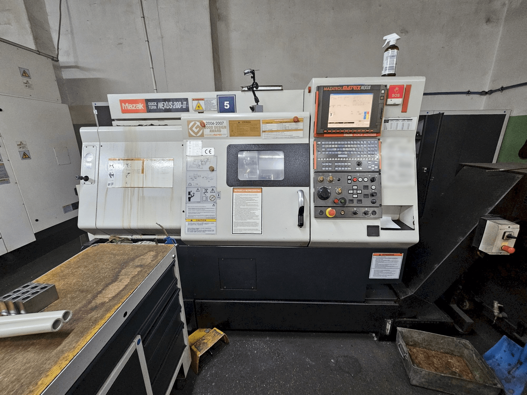 Frontansicht der Mazak QUICKTURN NEXUS 200-II Maschine