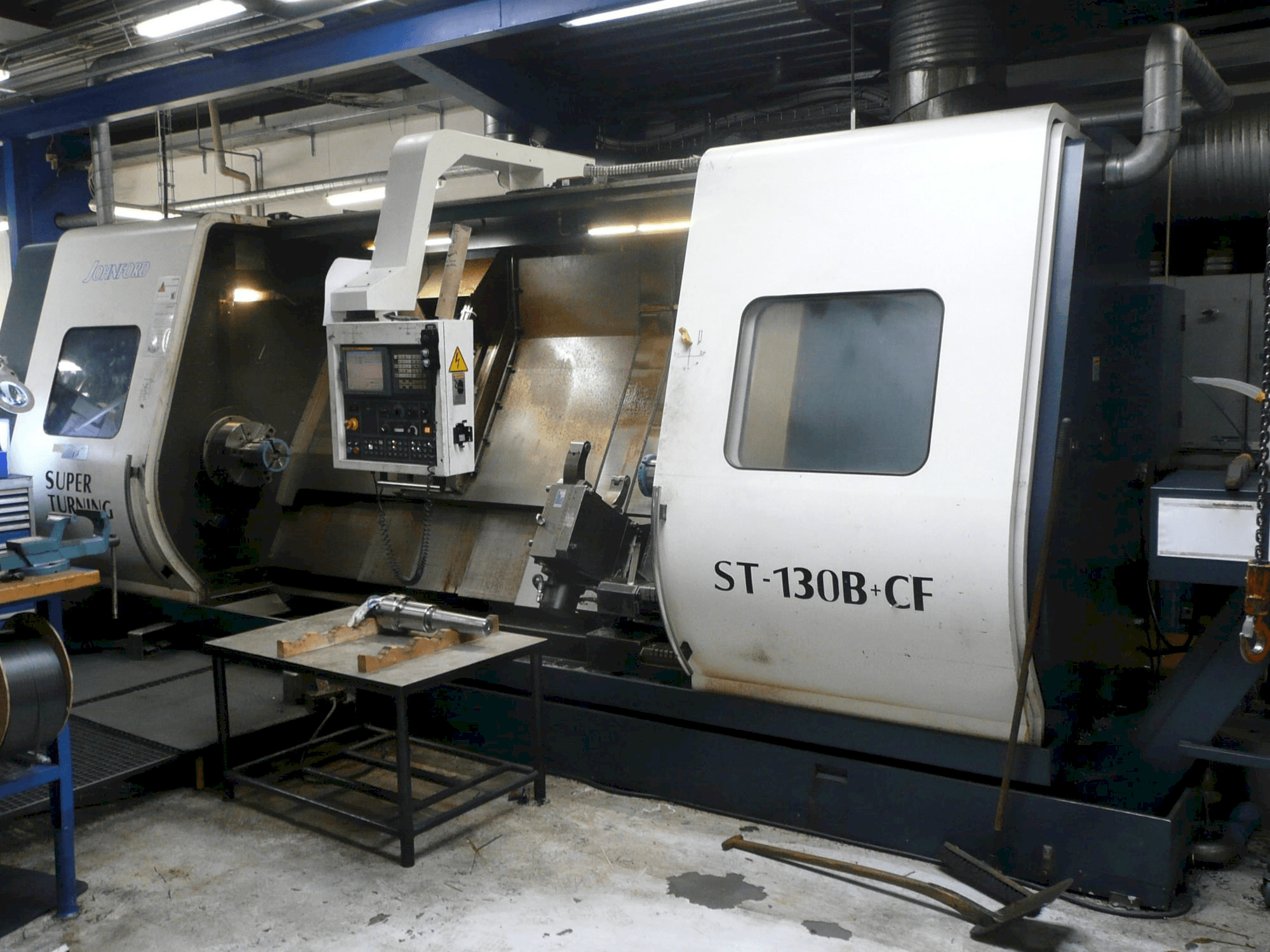 Frontansicht der Johnford ST-130 B+CF Maschine