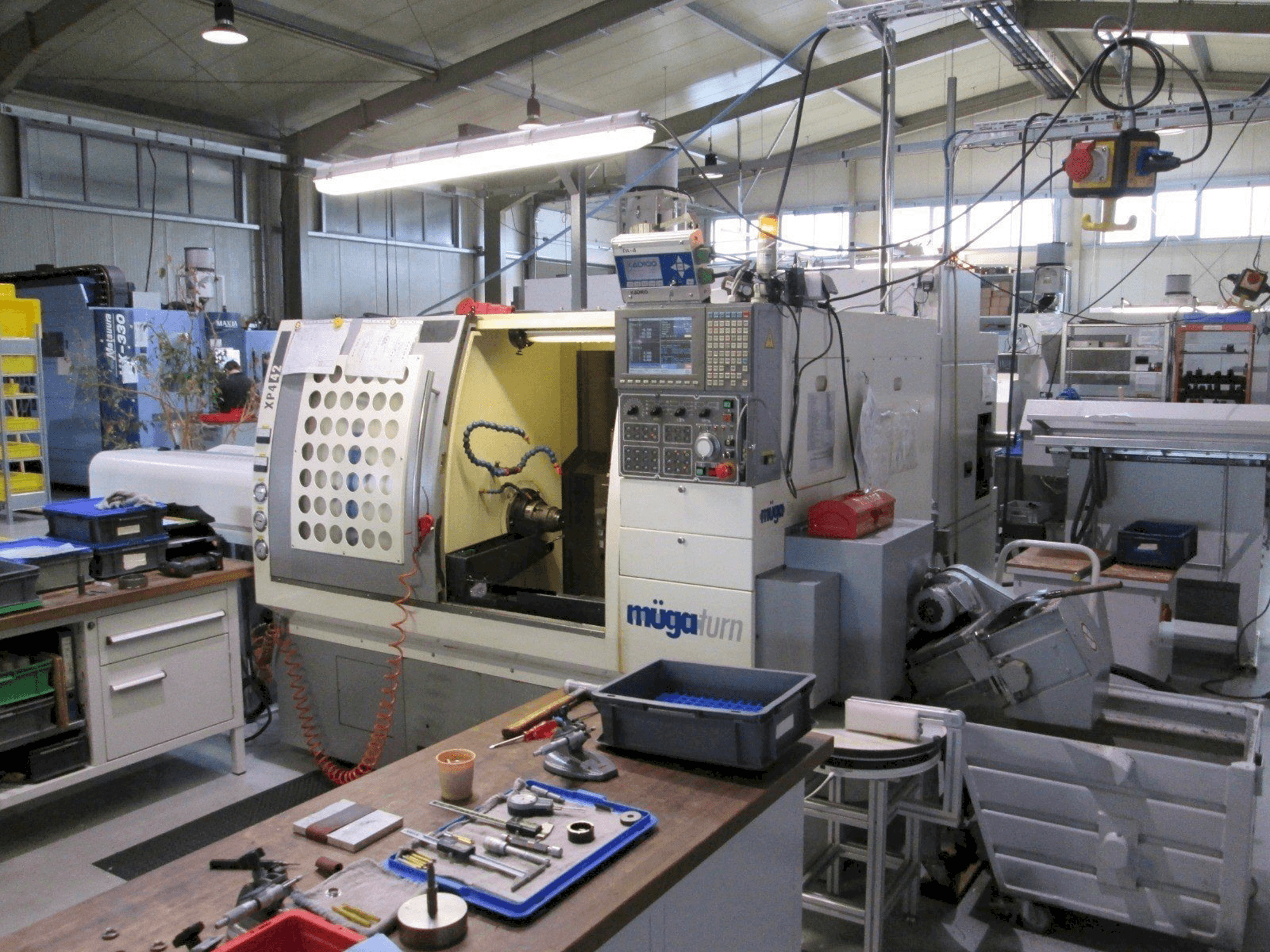 Frontansicht der Muga XP4 – 42SM Maschine