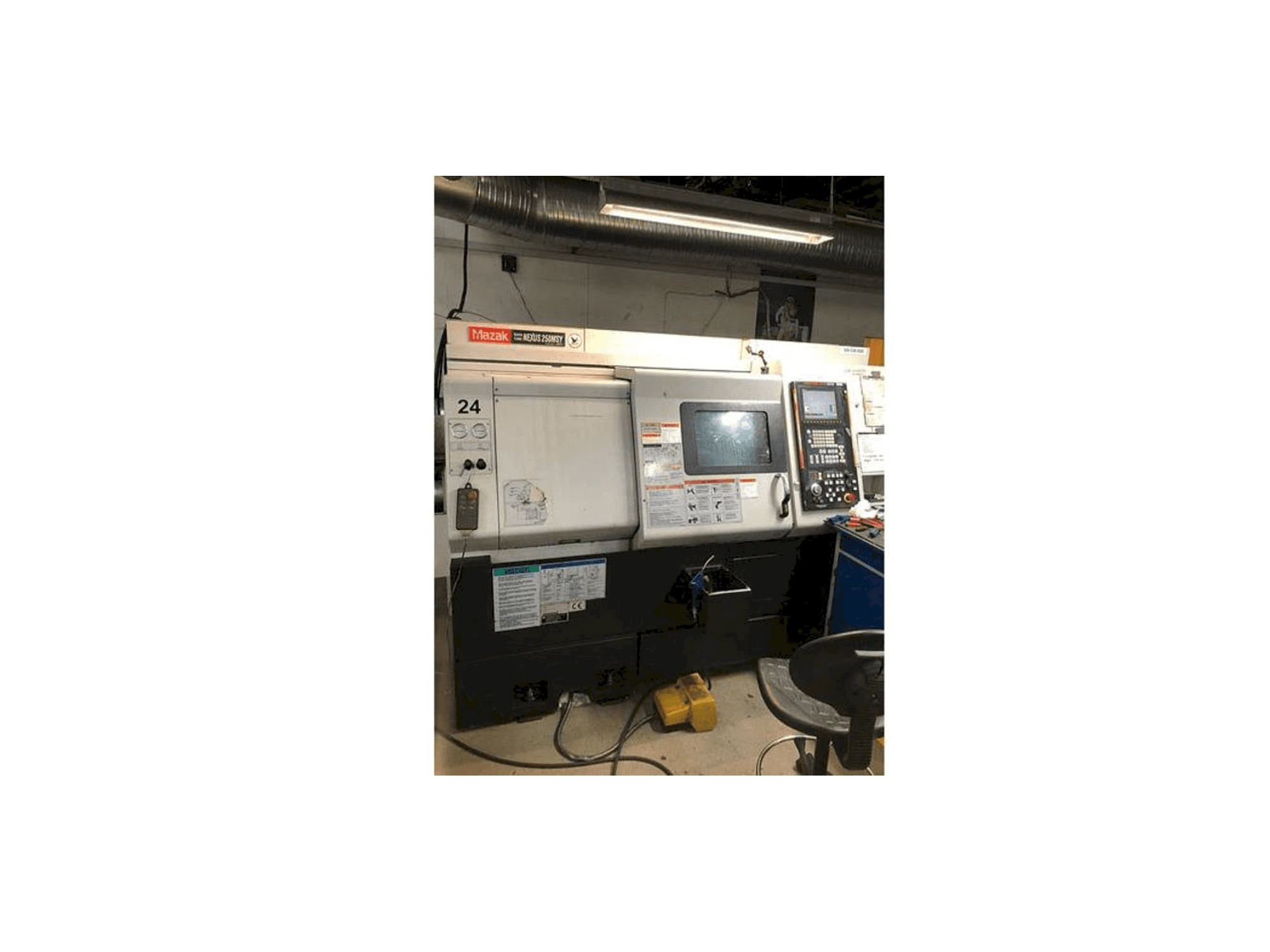 Frontansicht der Mazak QTN 250 MSY Maschine