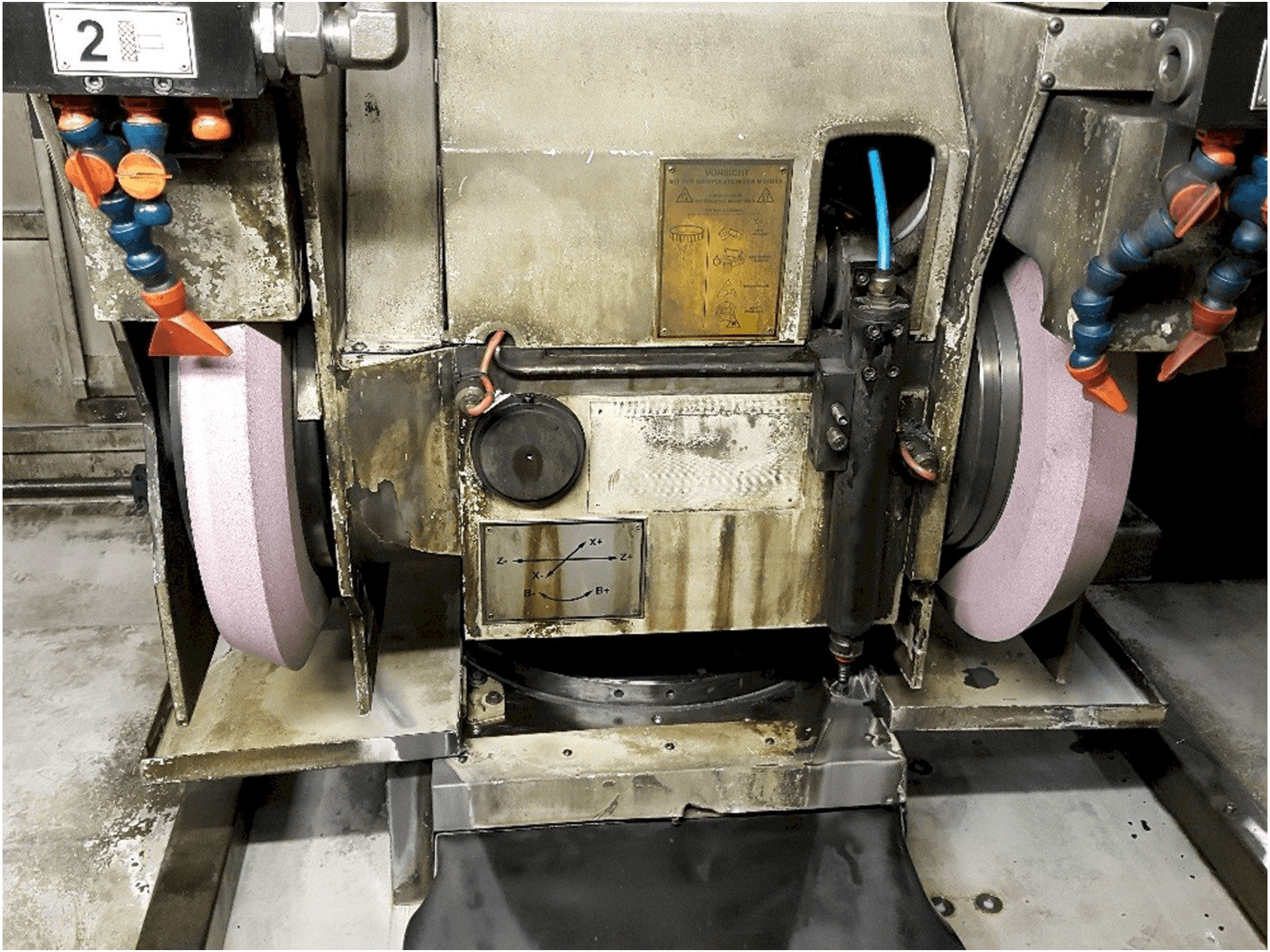 Frontansicht der DANOBAT WT-62-3B Maschine