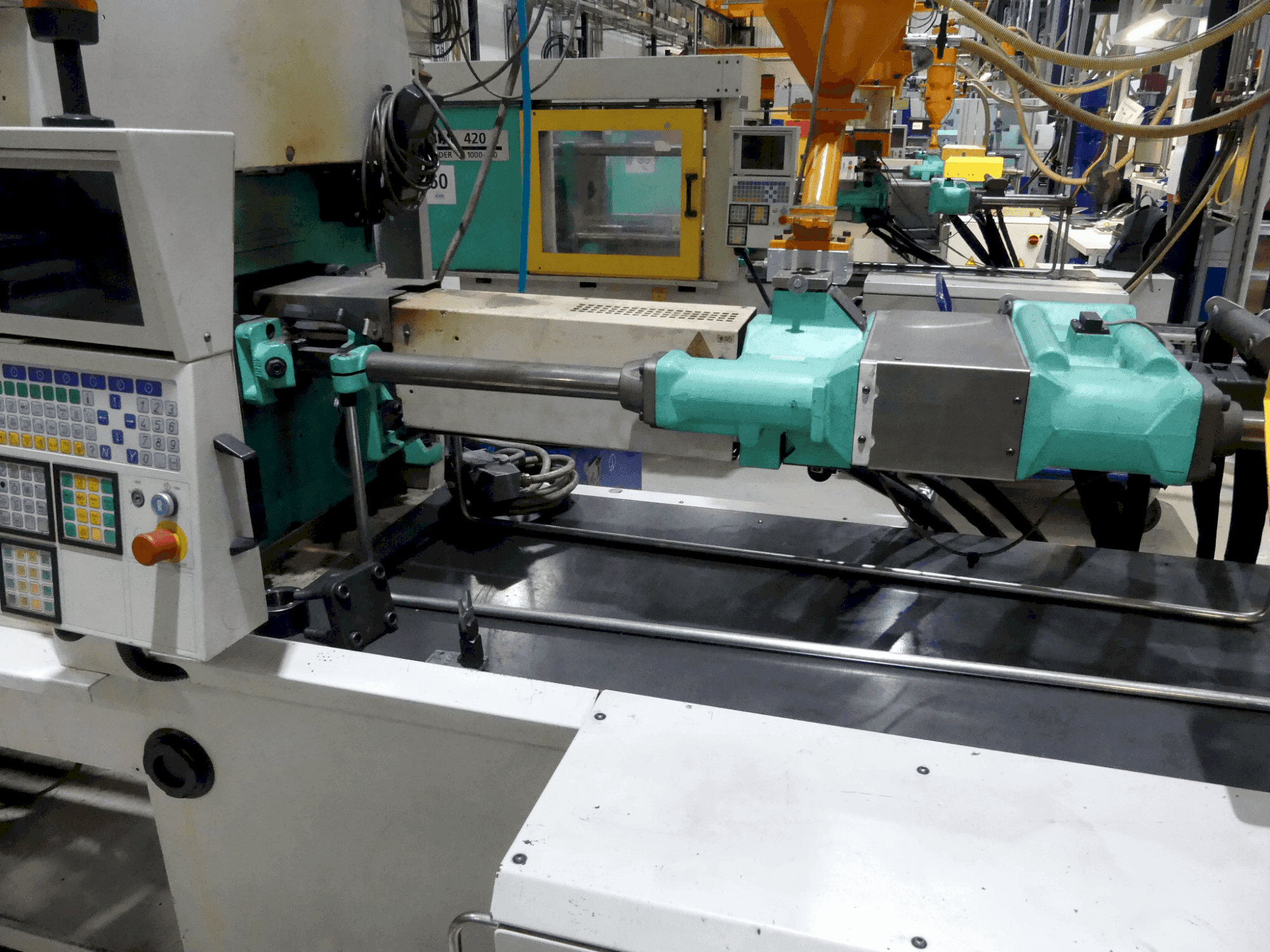Frontansicht der Arburg 420 C 1000-250 Maschine
