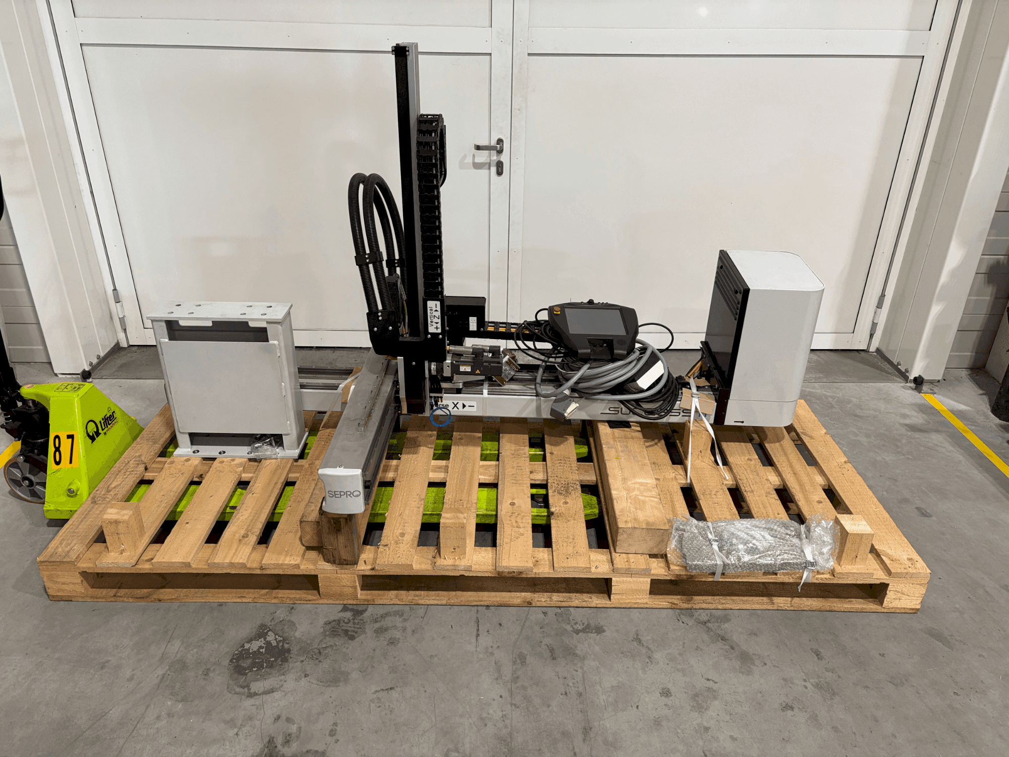 Frontansicht der Sepro Success 11 Maschine