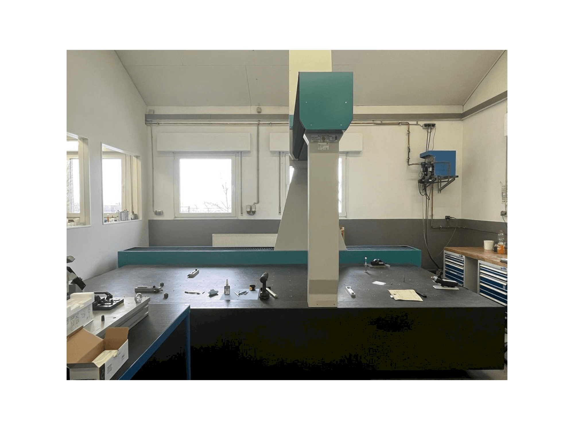 Frontansicht der Wenzel LH 1512 Maschine