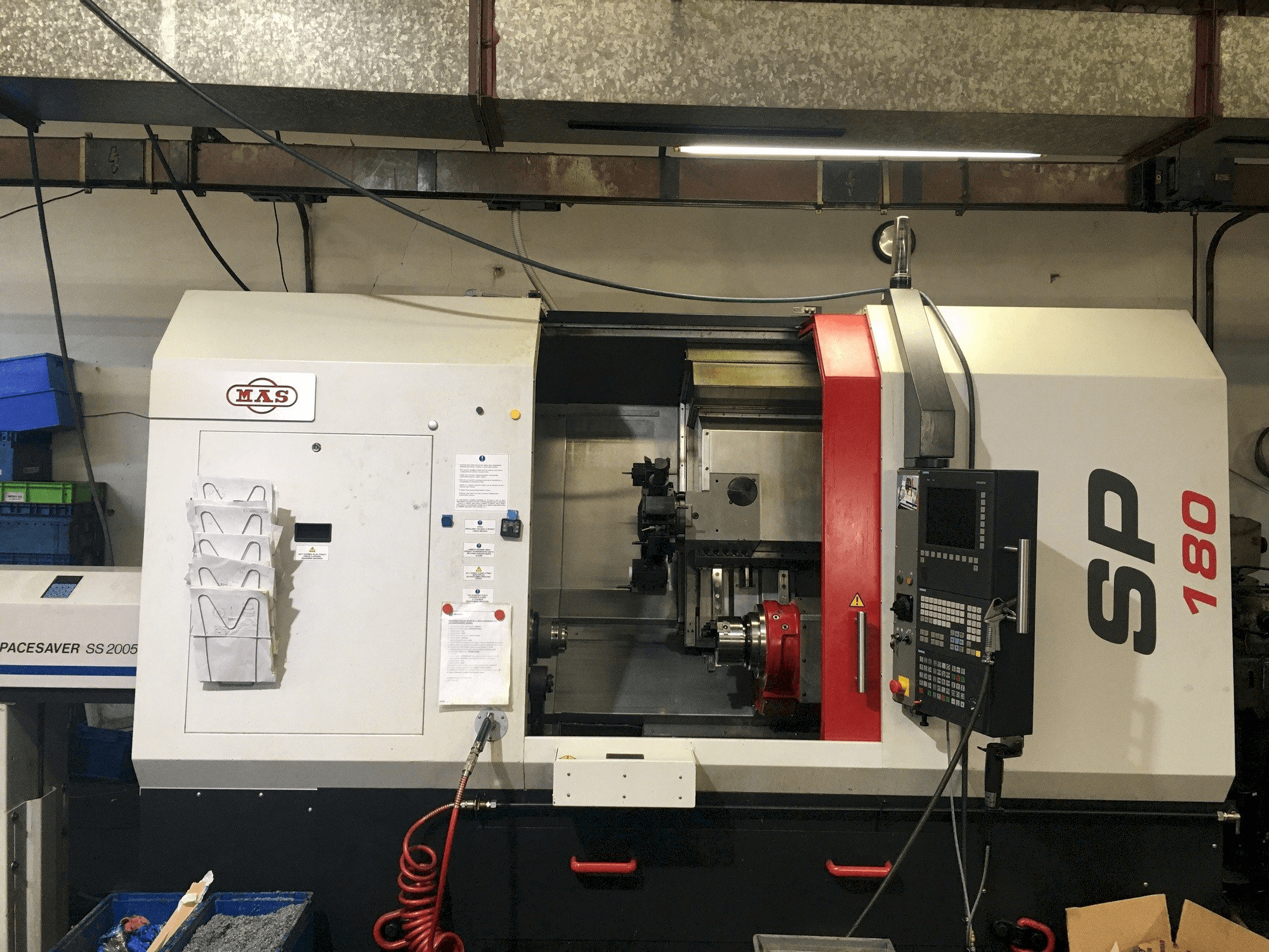 Frontansicht der KOVOSVIT MAS SP 180 SY Maschine