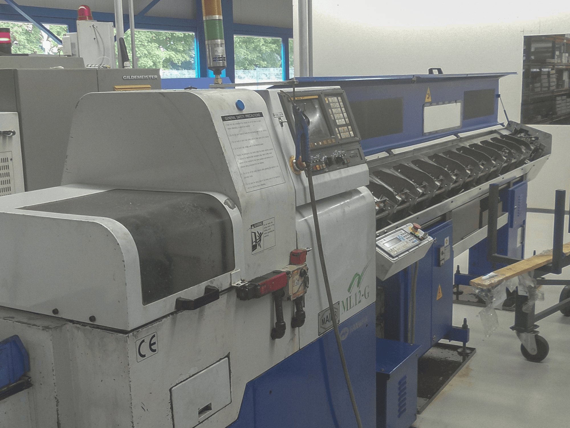 Linke Ansicht der Maier ML-12 Maschine