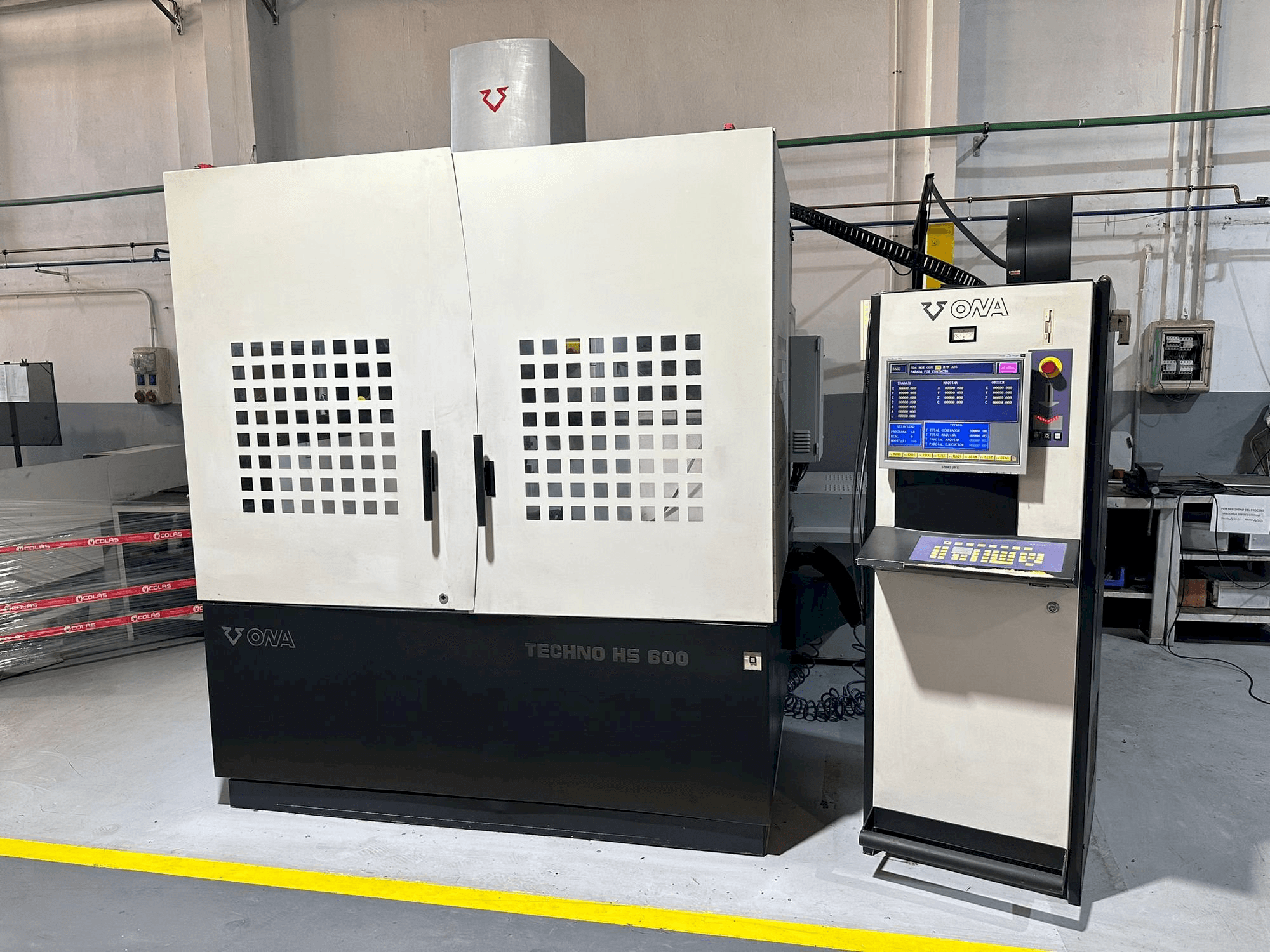 Frontansicht der ONA HS 600 Maschine