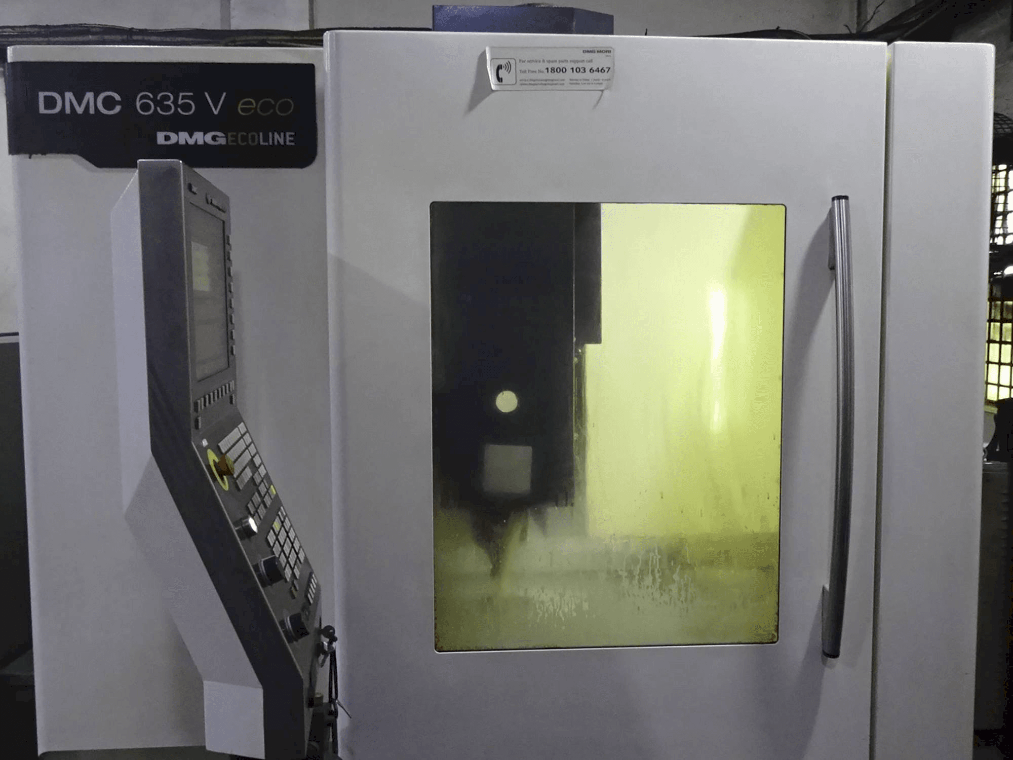 Frontansicht der DMG DMC 635 V ECO Maschine