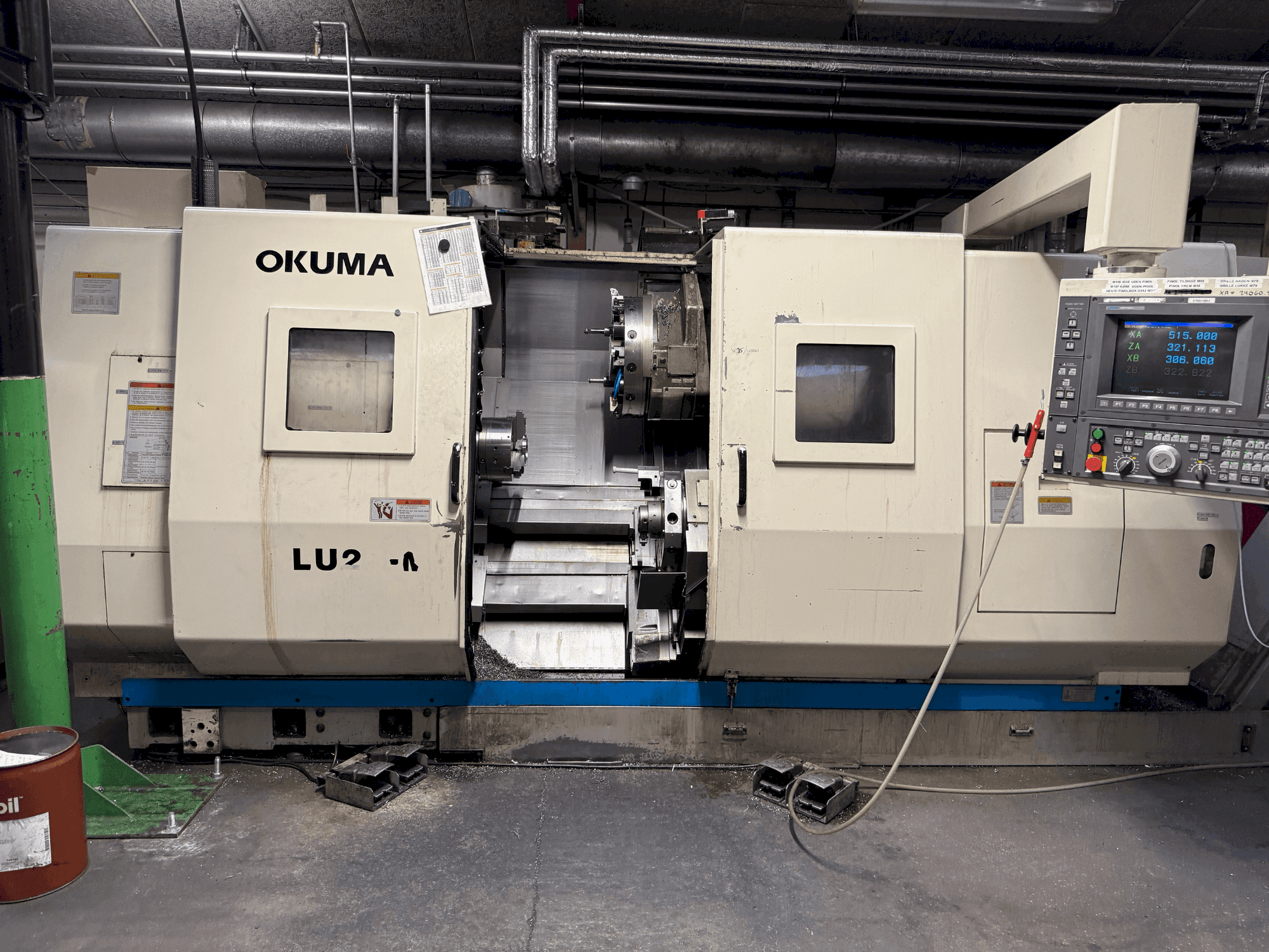 Frontansicht der Okuma LU2-M Maschine
