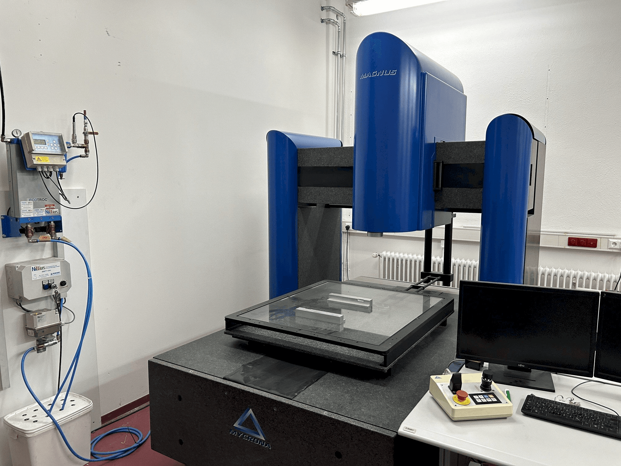 Frontansicht der MYCRONA Magnus BL Maschine