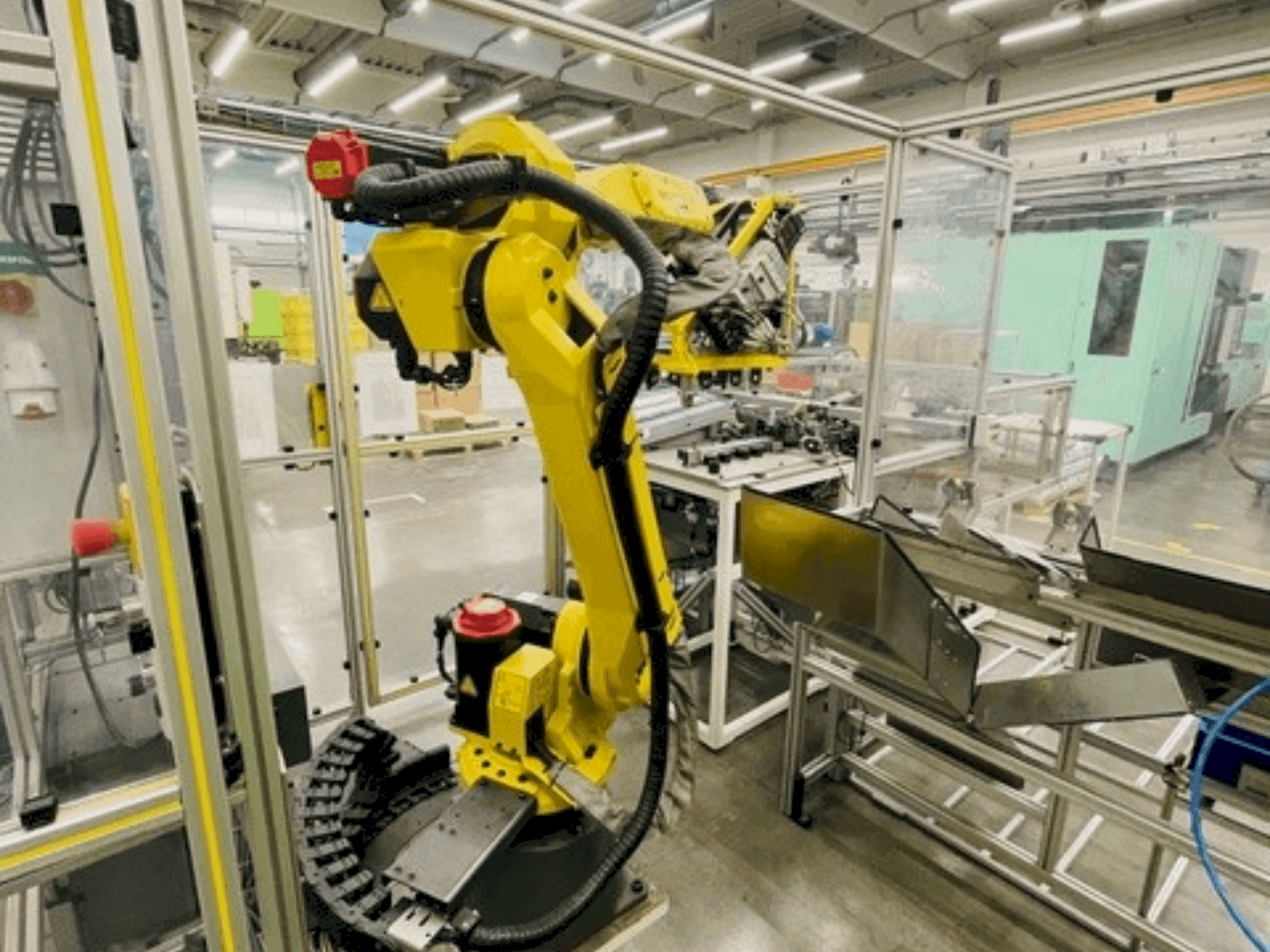 Frontansicht der FANUC M-20ia 35M Maschine