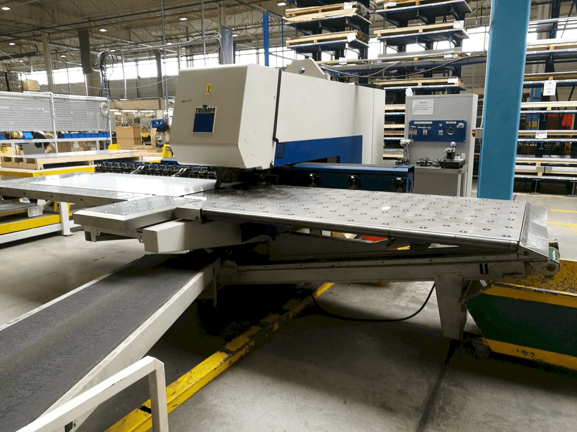 Frontansicht der Trumpf Trumatic 500 Maschine