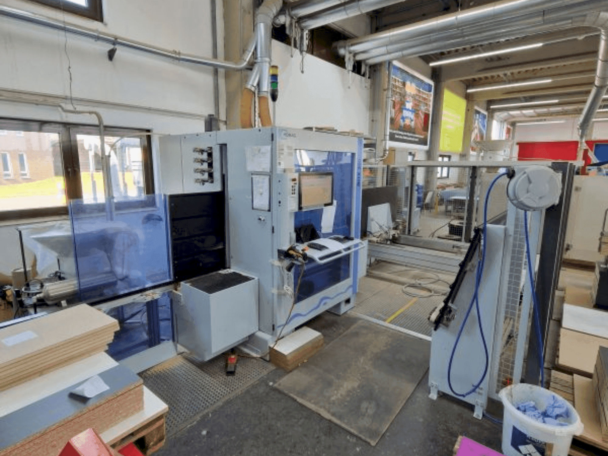 Frontansicht der HOMAG Optimat BHX200/D Maschine