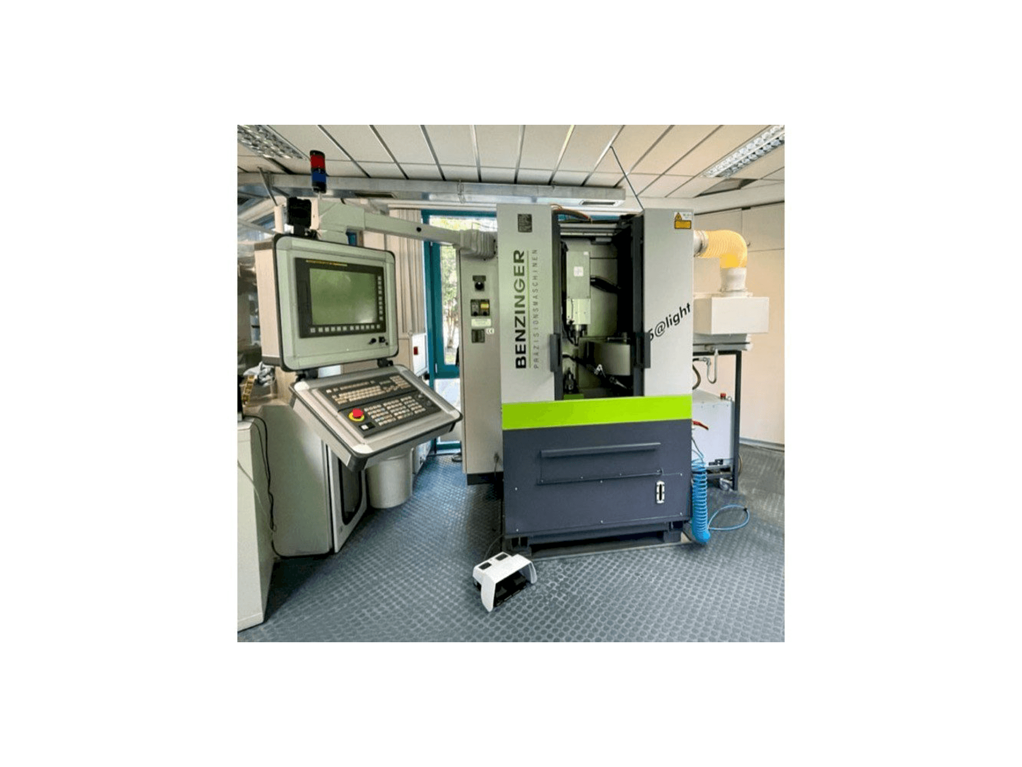 Frontansicht der Benzinger 5@light Maschine