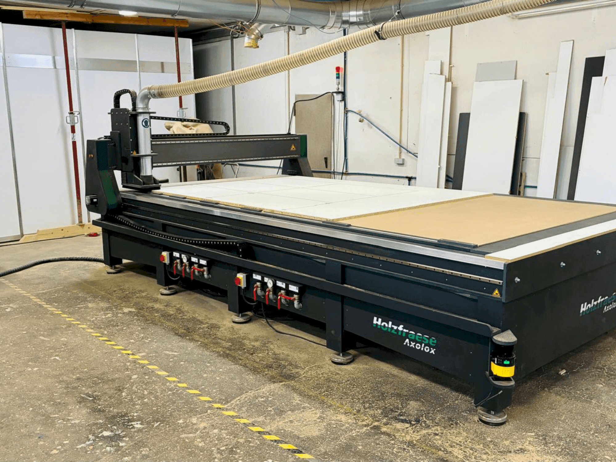 Frontansicht der GEWEMA AXOLOX 4021 Maschine