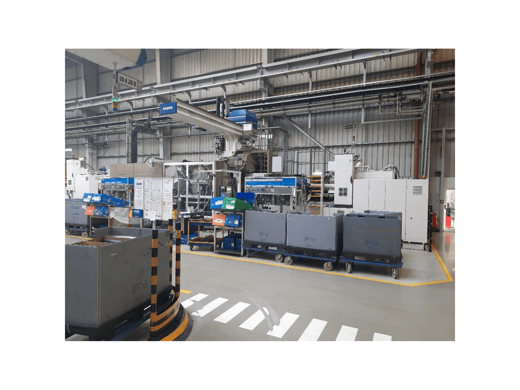 Frontansicht der Battenfeld 2000/19000 Maschine