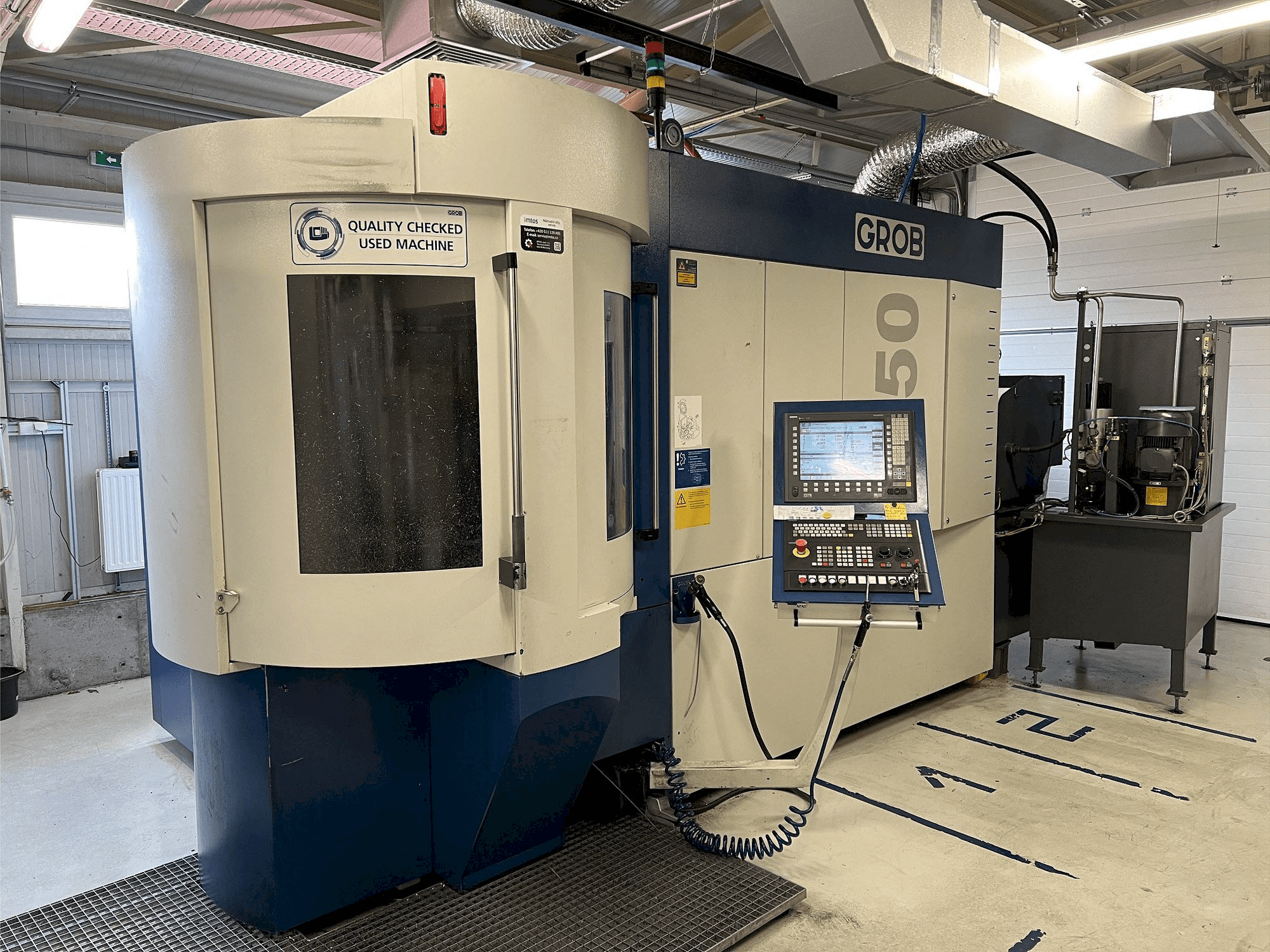 Frontansicht der GROB G350 Maschine