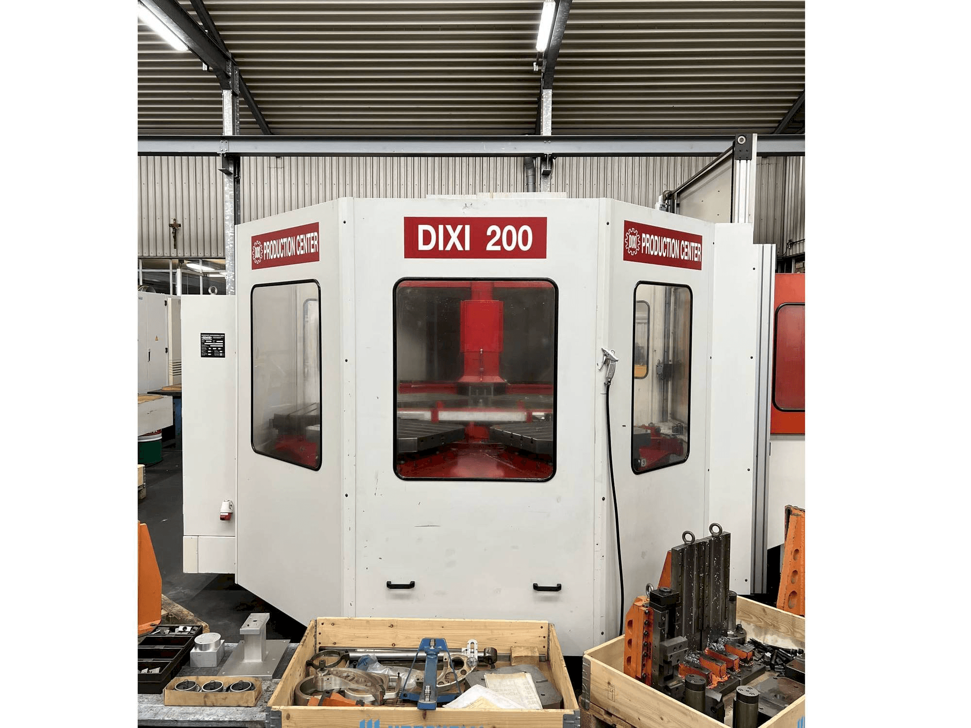 Frontansicht der DIXI 200 Maschine