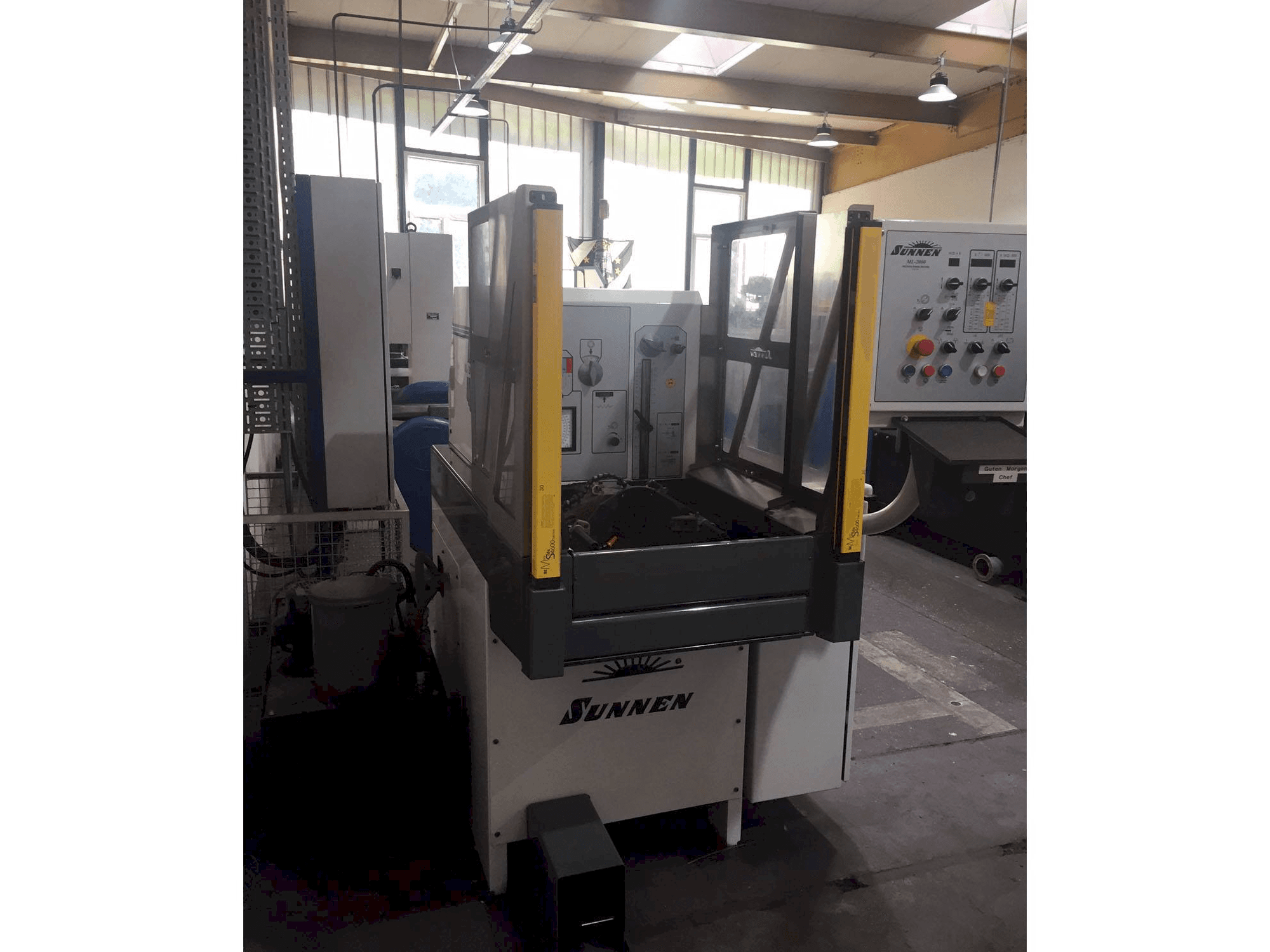 Frontansicht der Sunnen ML-2000 Maschine