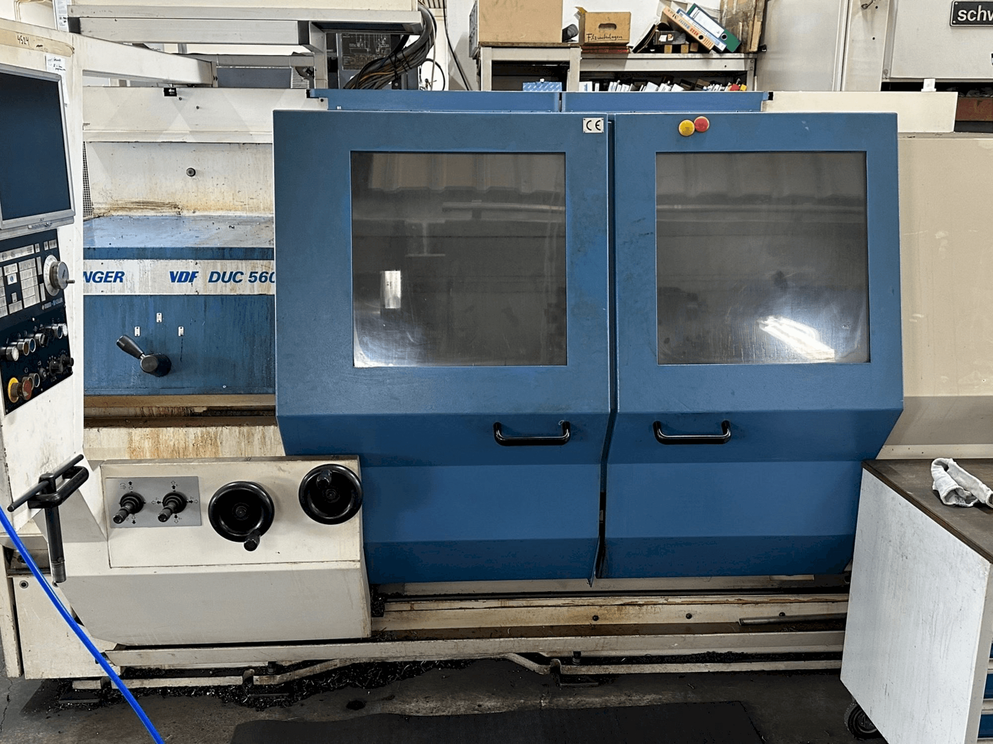 Frontansicht der BOEHRINGER DUC 560 Maschine