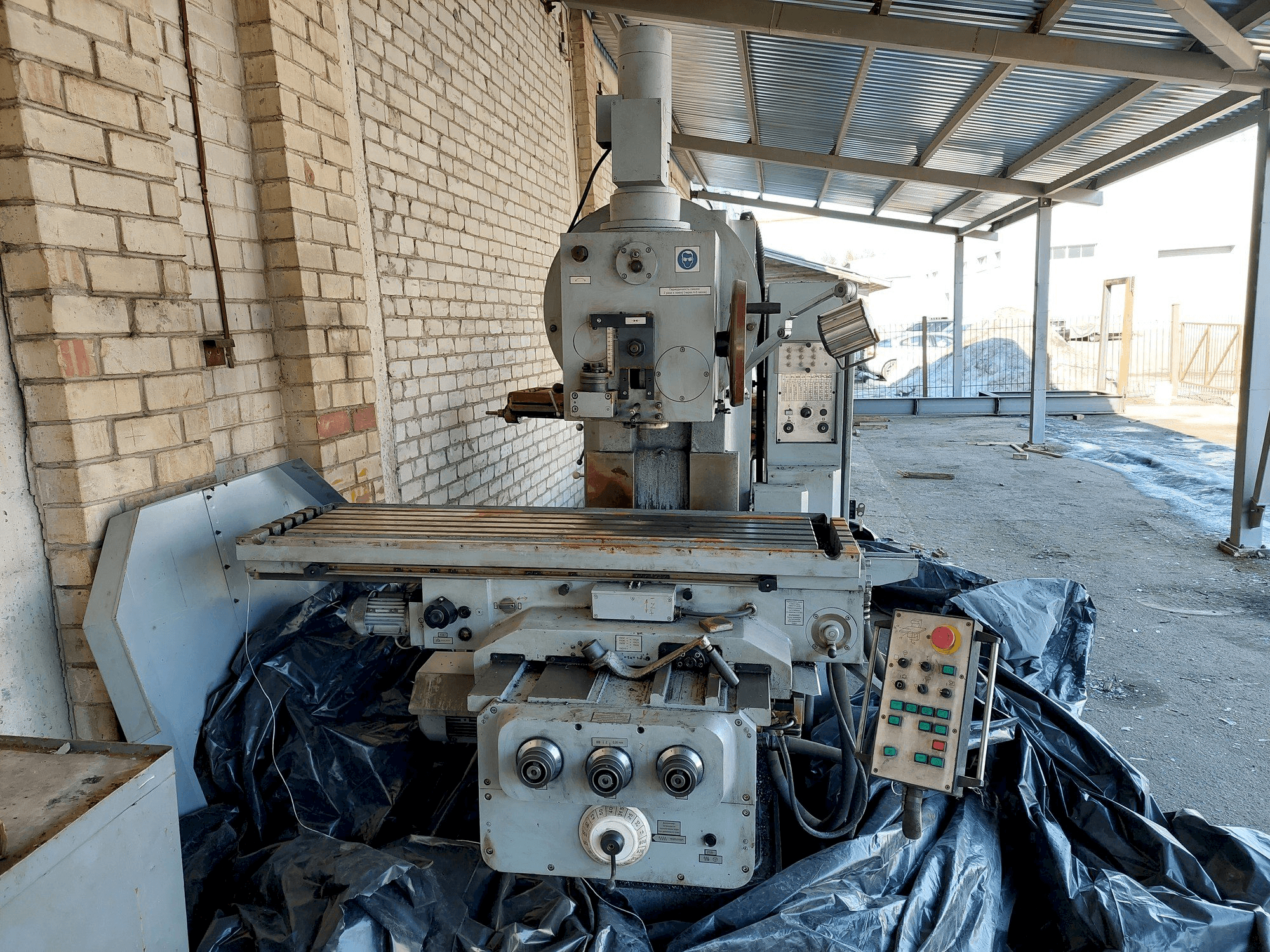 Frontansicht der Heckert FSS450MR Maschine