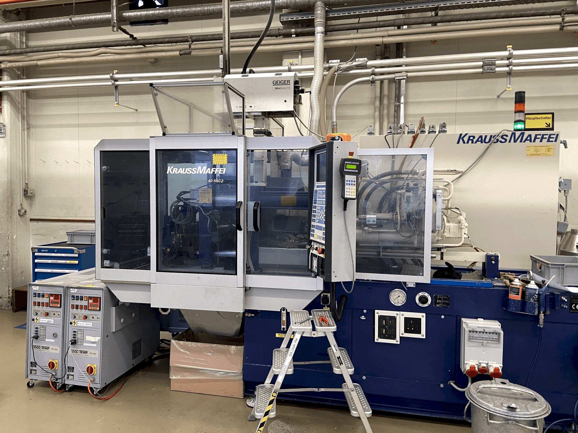 Frontansicht der Krauss Maffei 40/55 C2 Maschine