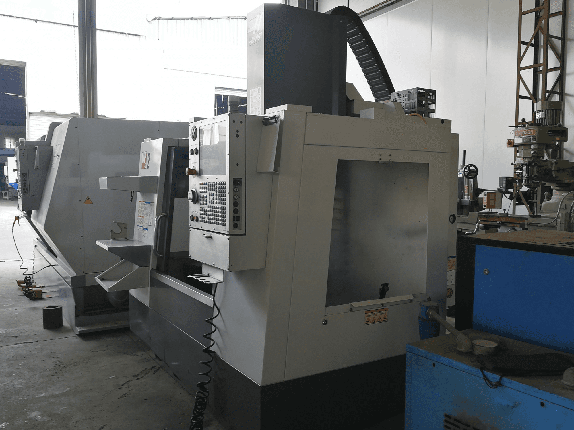 Rechte Ansicht der HAAS VF-2 Maschine