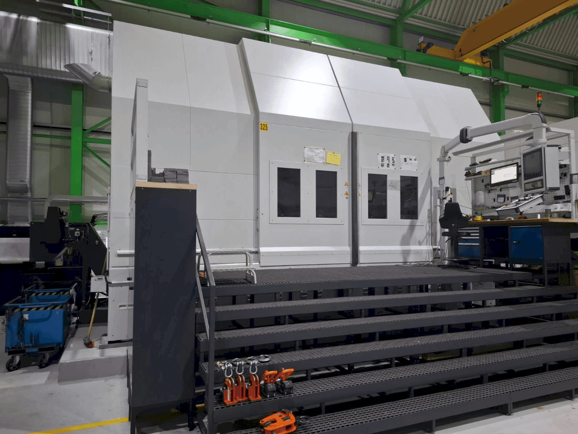 Frontansicht der Pittler PV2500 Maschine