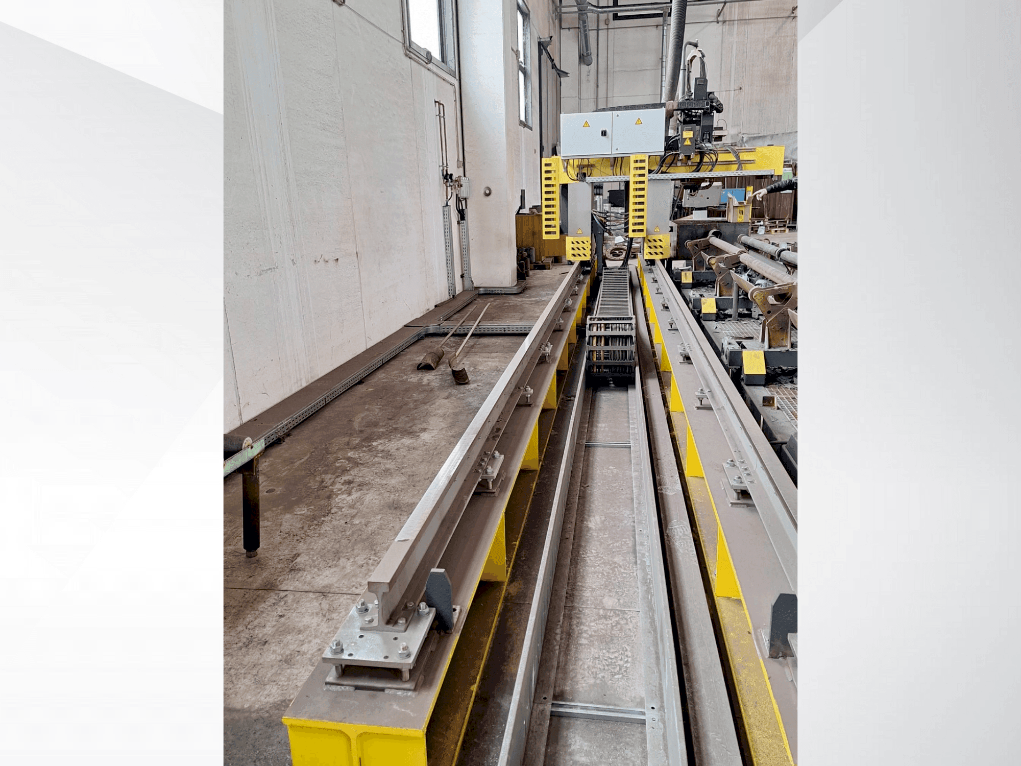 Frontansicht der ESAB SUPRAREX 3100 Maschine