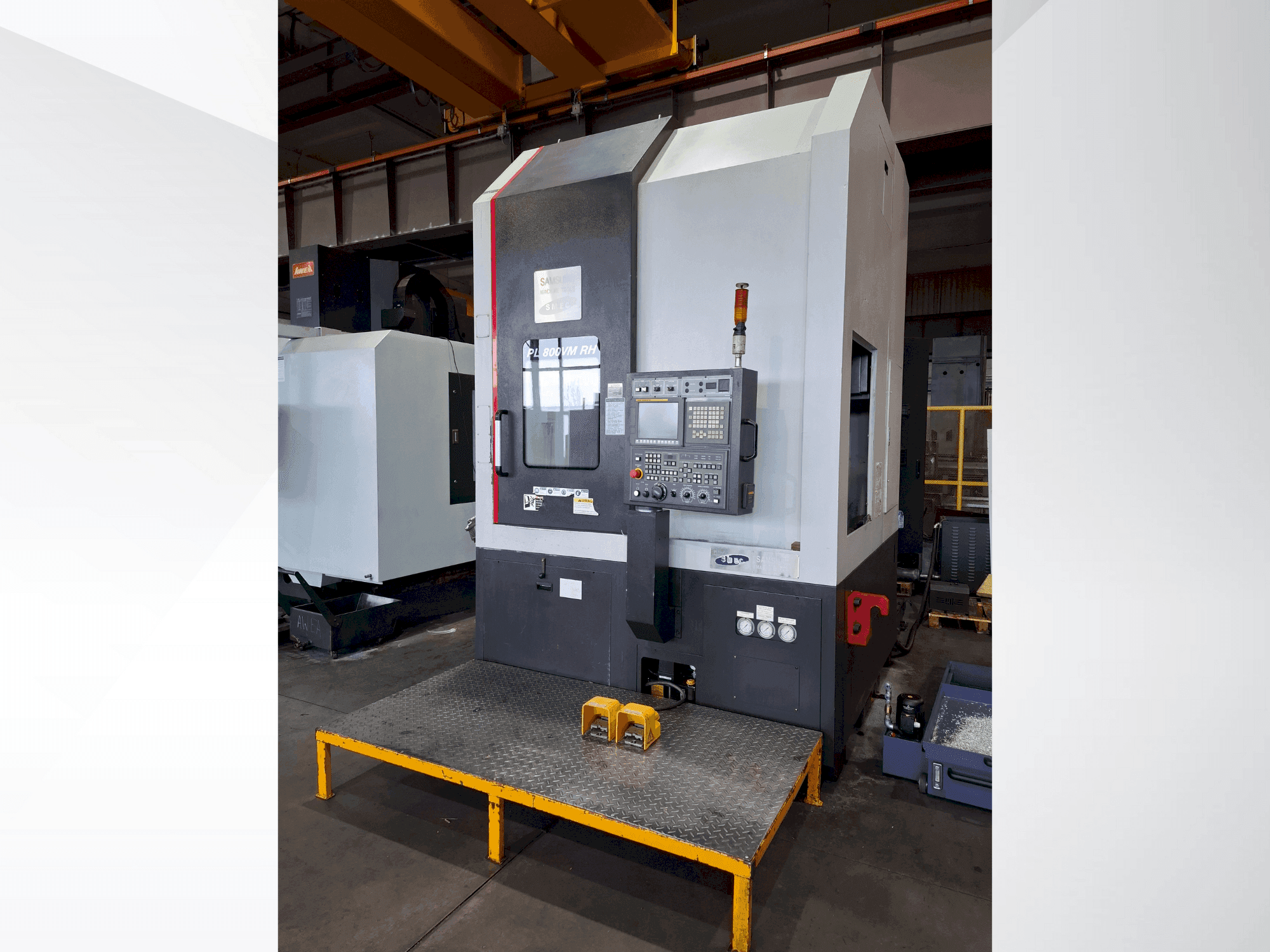 Frontansicht der SMEC PL 800VM RH Maschine