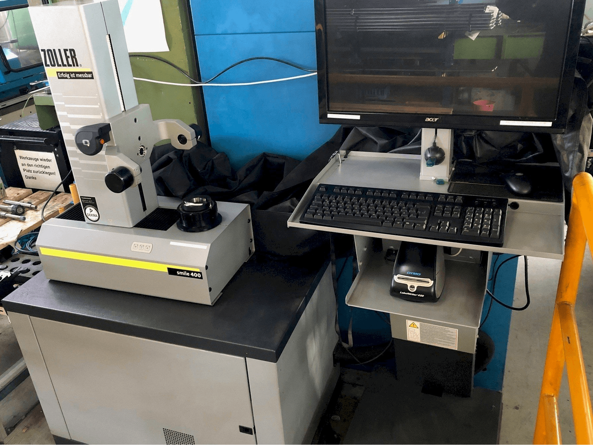 Frontansicht der Zoller smile 400 Maschine