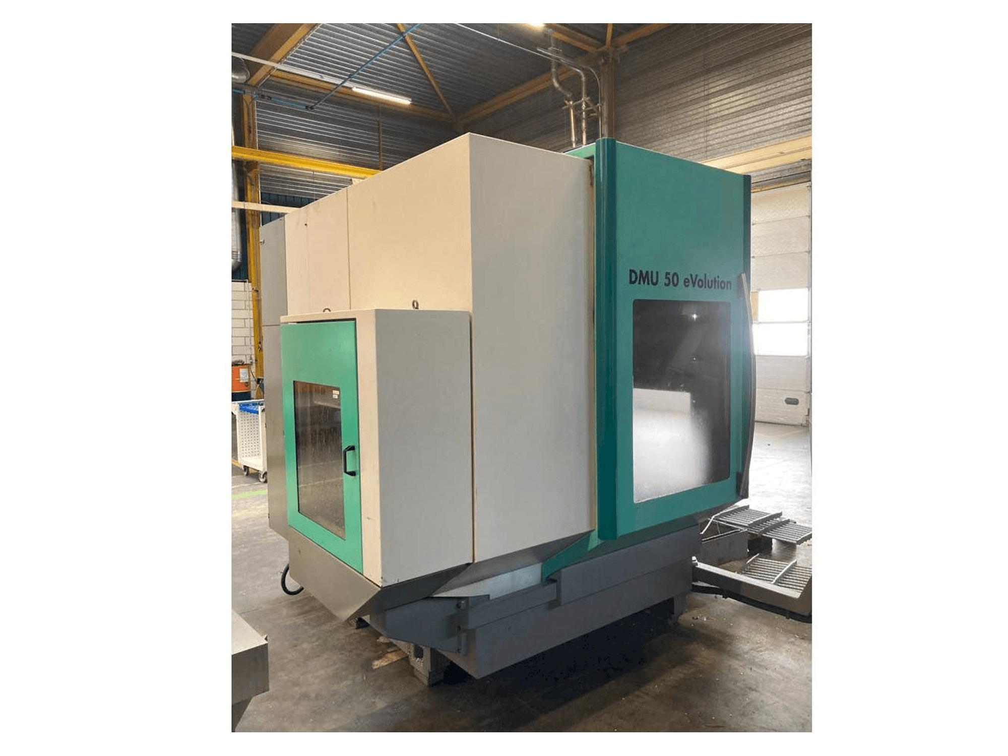 Frontansicht der DECKEL MAHO DMG 50Evo Maschine