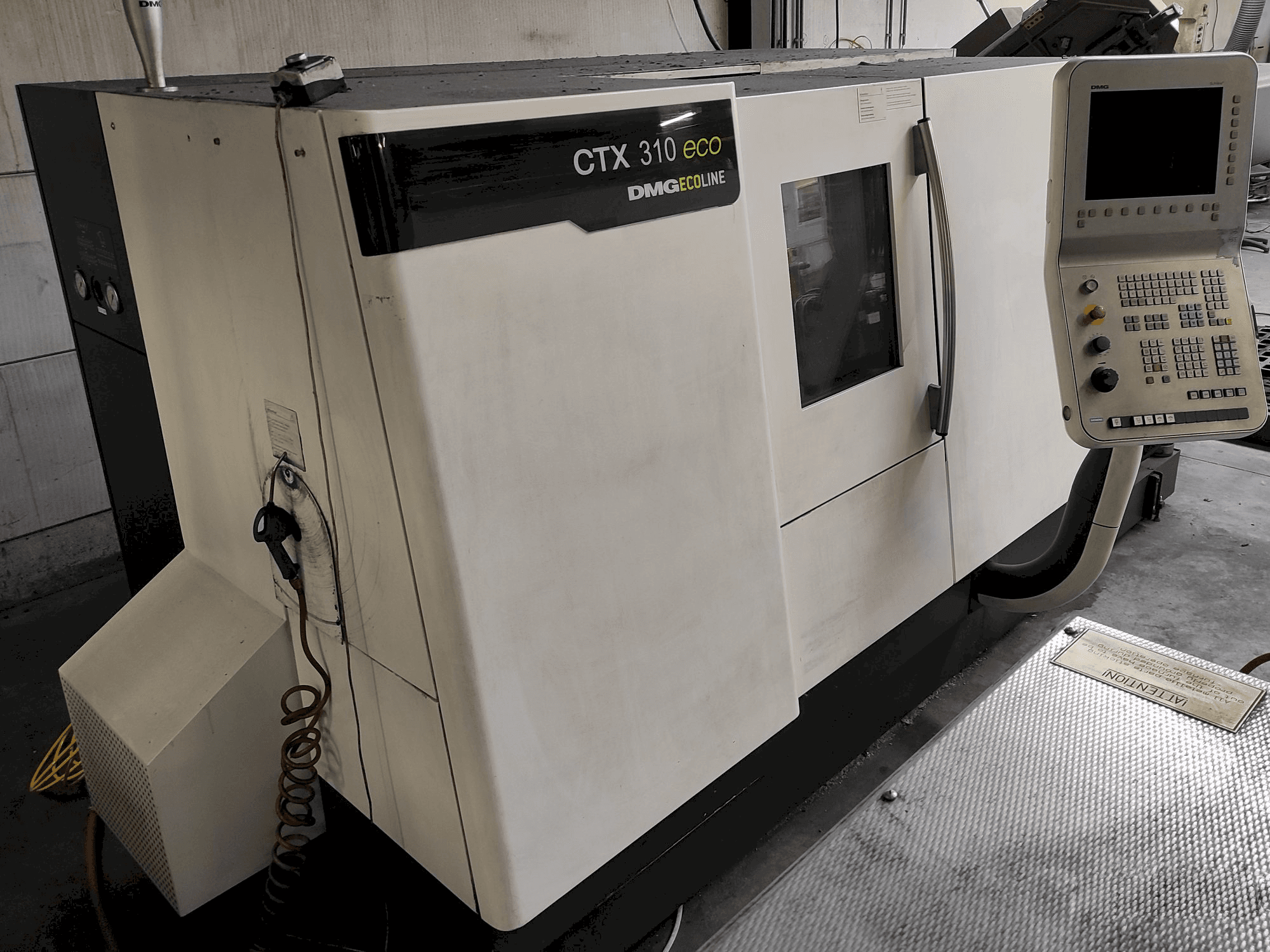 Frontansicht der DMG GILDEMEISTER ecoline CTX310 eco Maschine