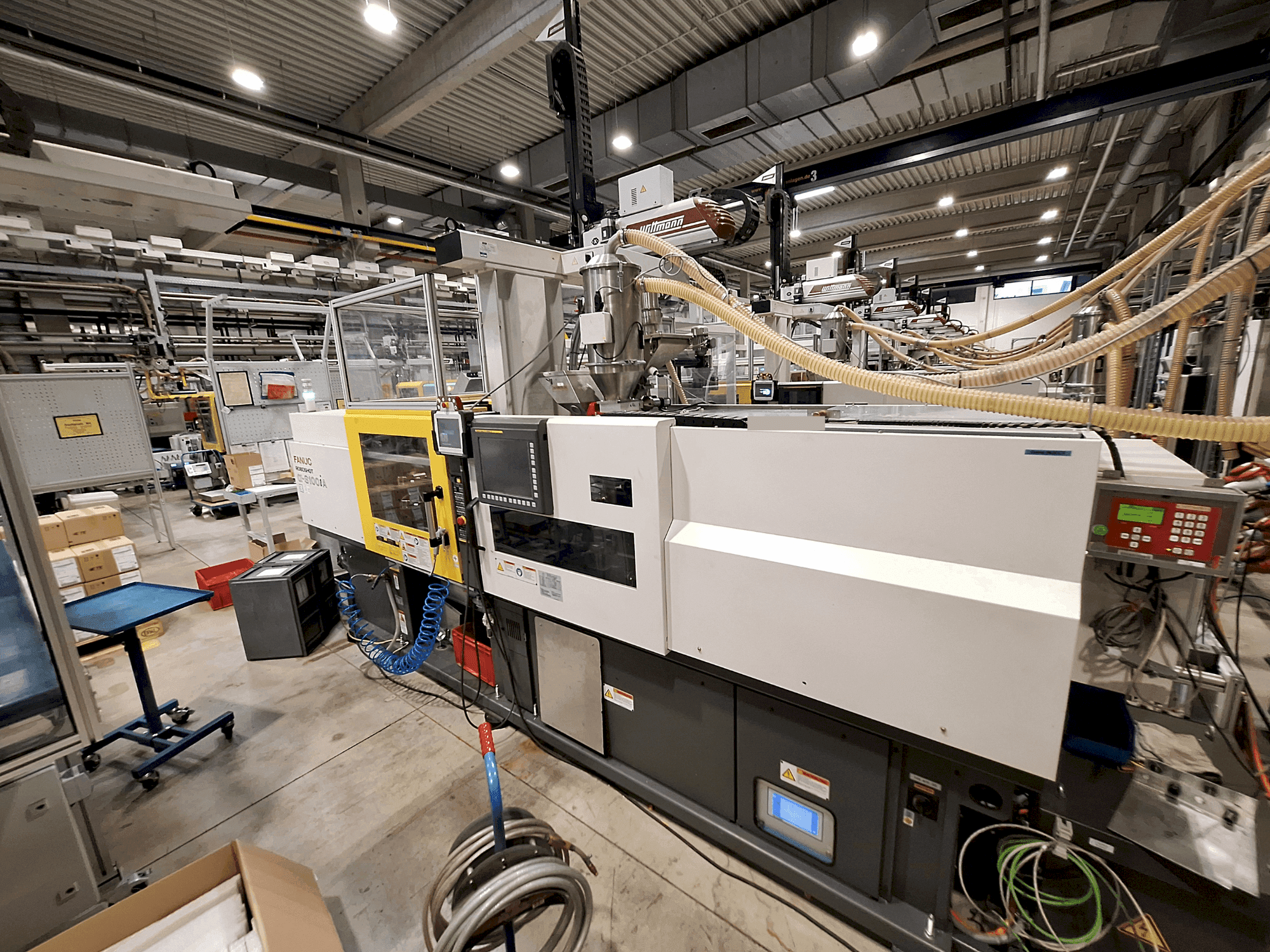 Frontansicht der FANUC Roboshot S100iA Maschine
