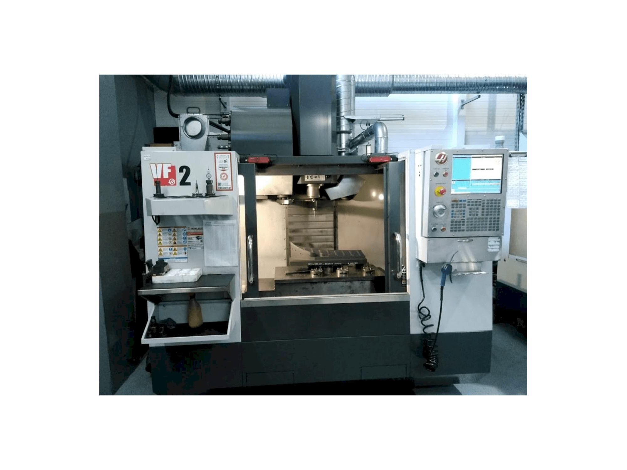 Frontansicht der HAAS VF2 Maschine