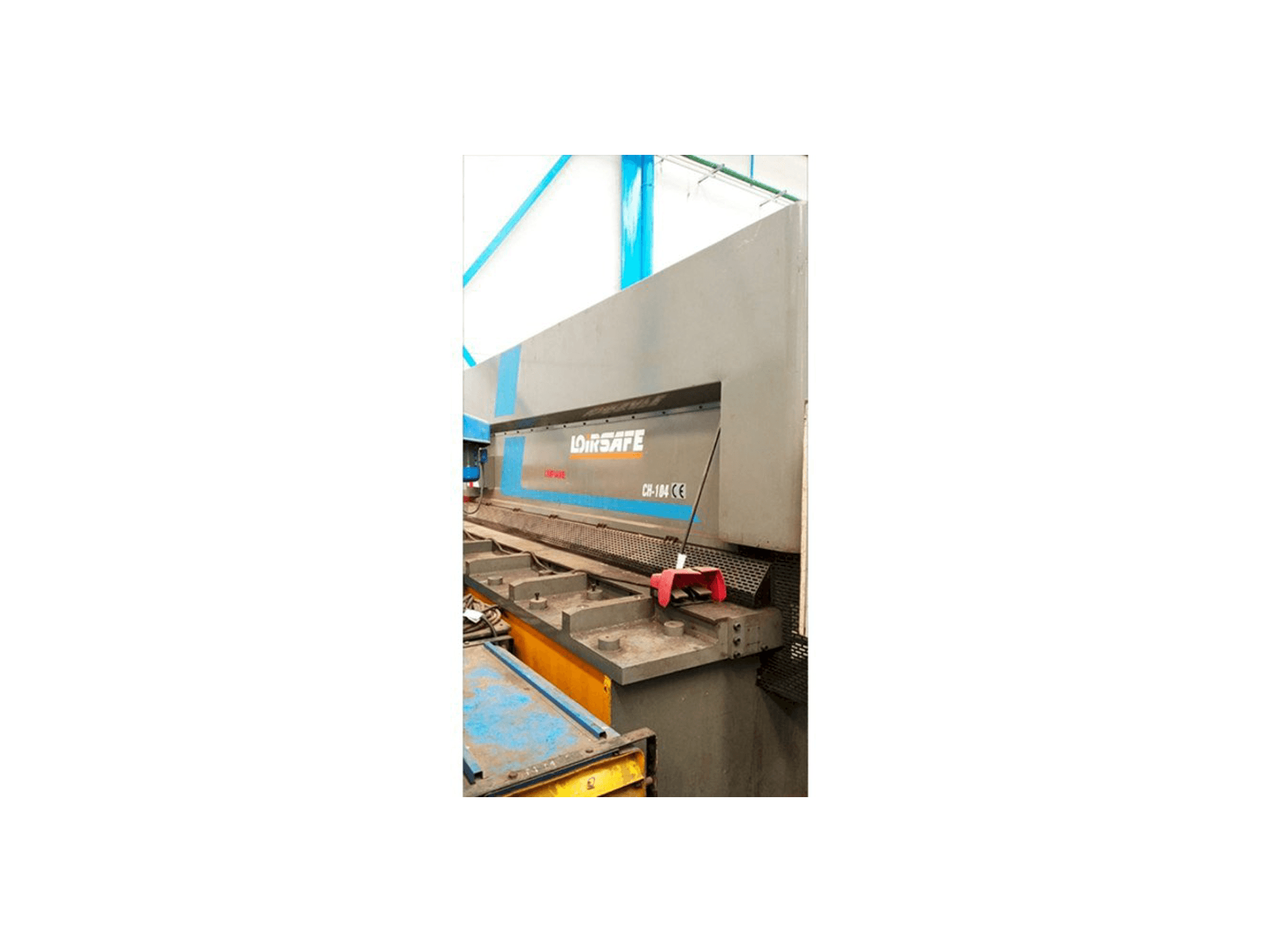Frontansicht der Loire Safe CH-104 Maschine