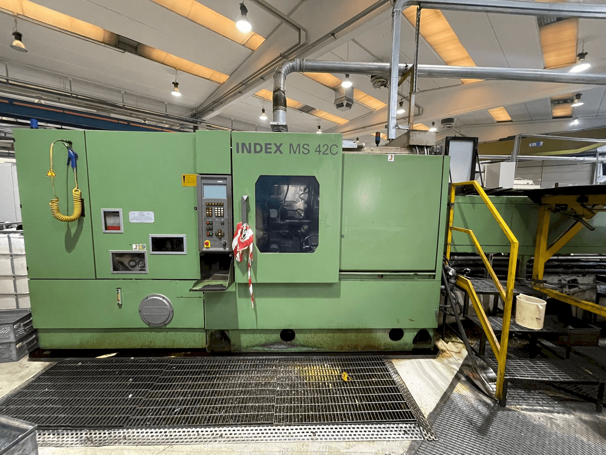 Frontansicht der Index MS 42C Maschine