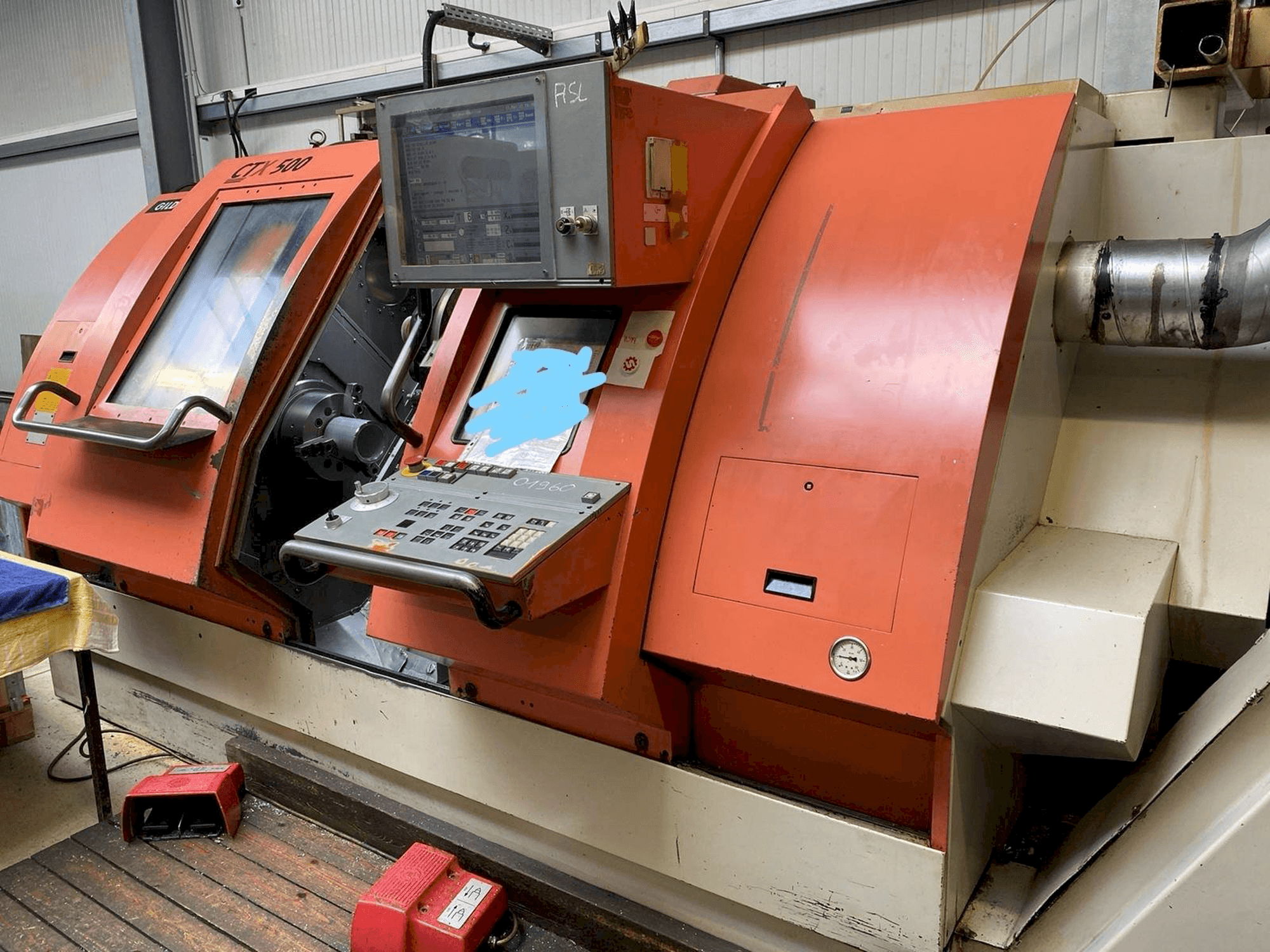 Rechte Seitenansicht der Gildemeister CTX 500 Maschine