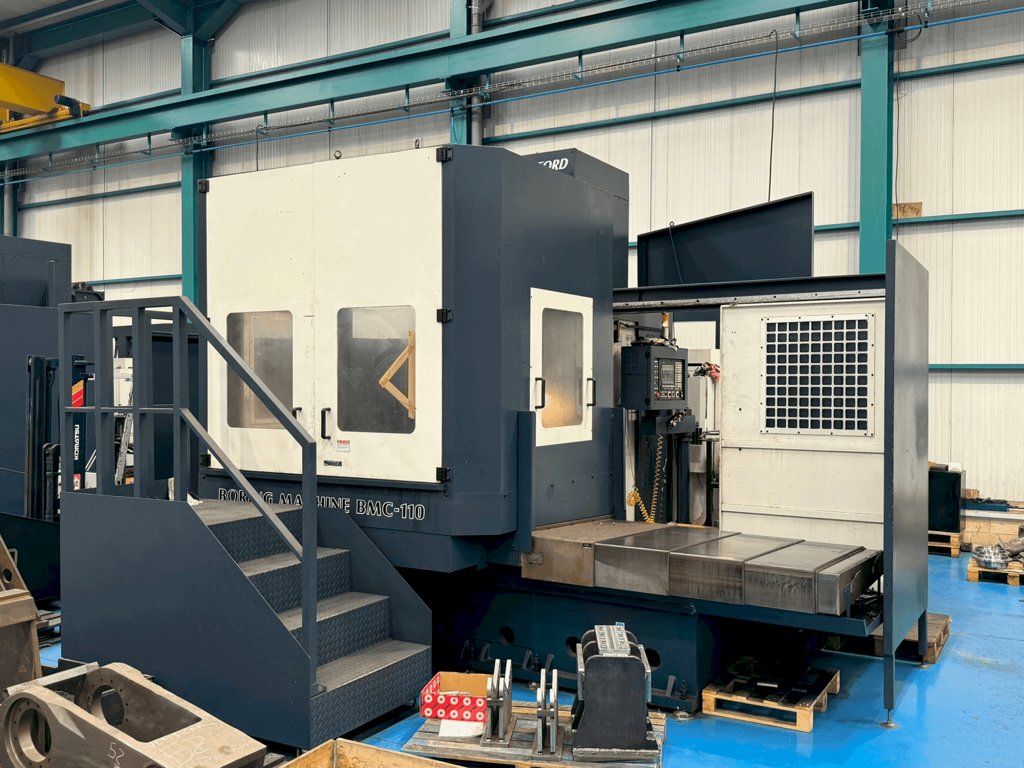 Frontansicht der Johnford BMC 110 Maschine