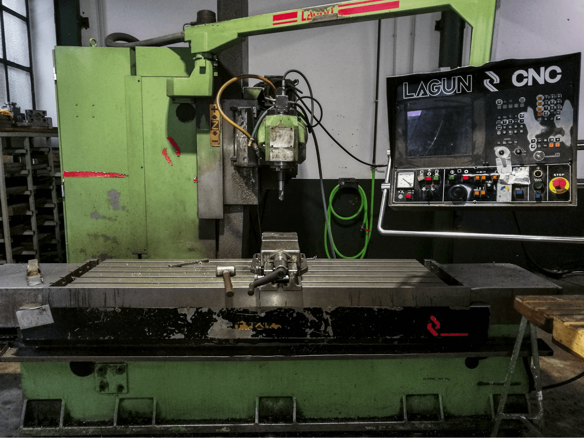 Frontansicht der Lagun FBF 1800 Maschine